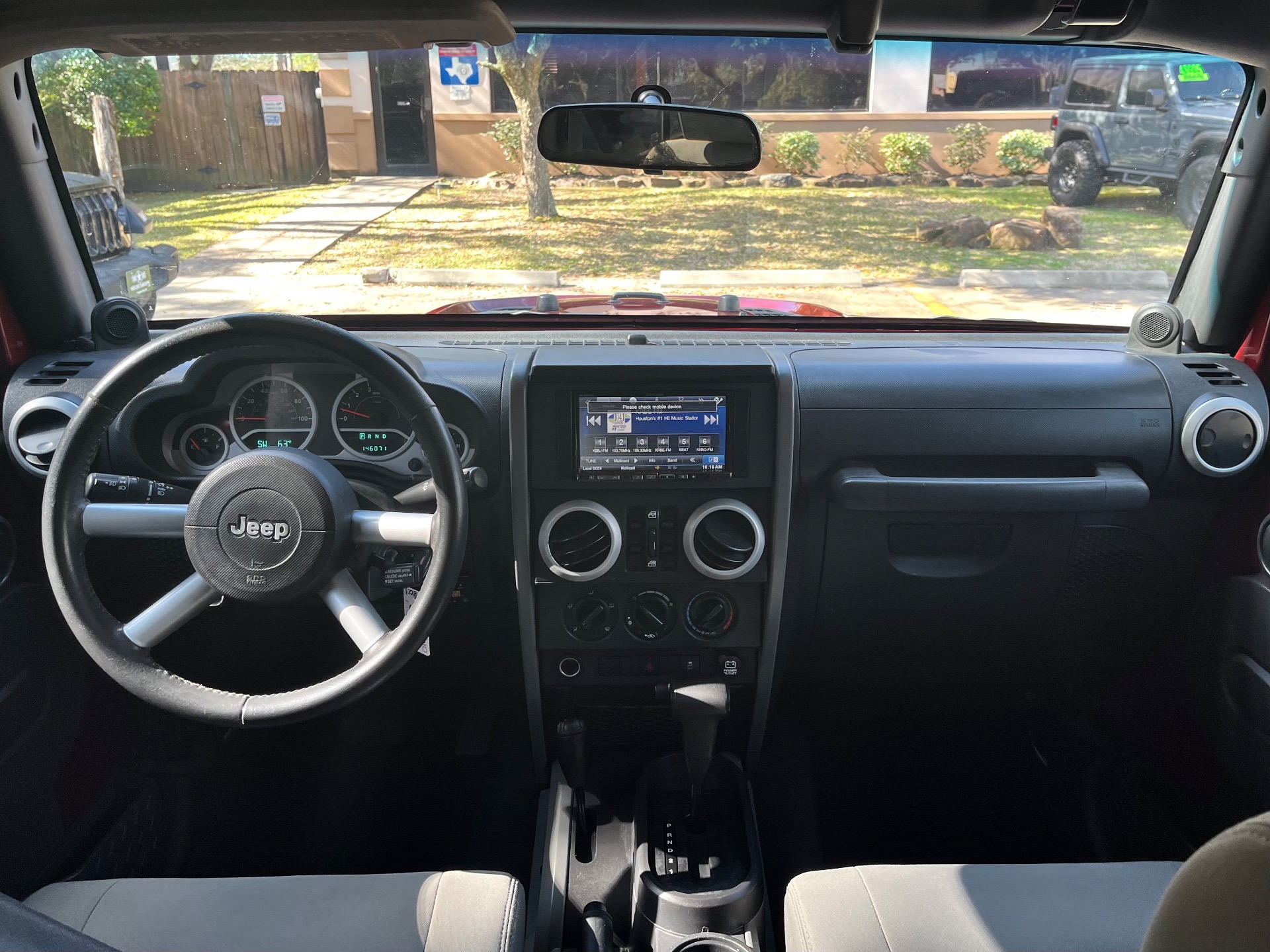 Used-2010-Jeep-Wrangler-Unlimited-Sahara