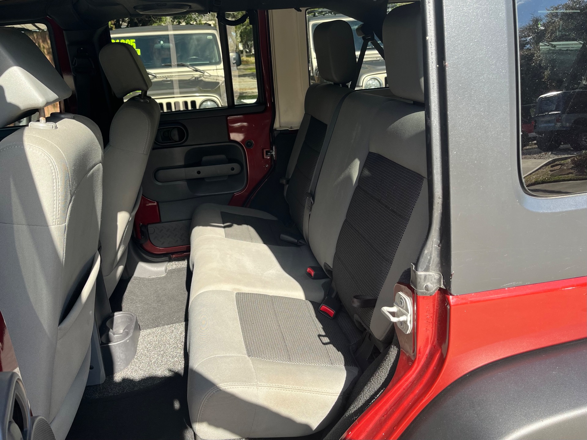 Used-2010-Jeep-Wrangler-Unlimited-Sahara