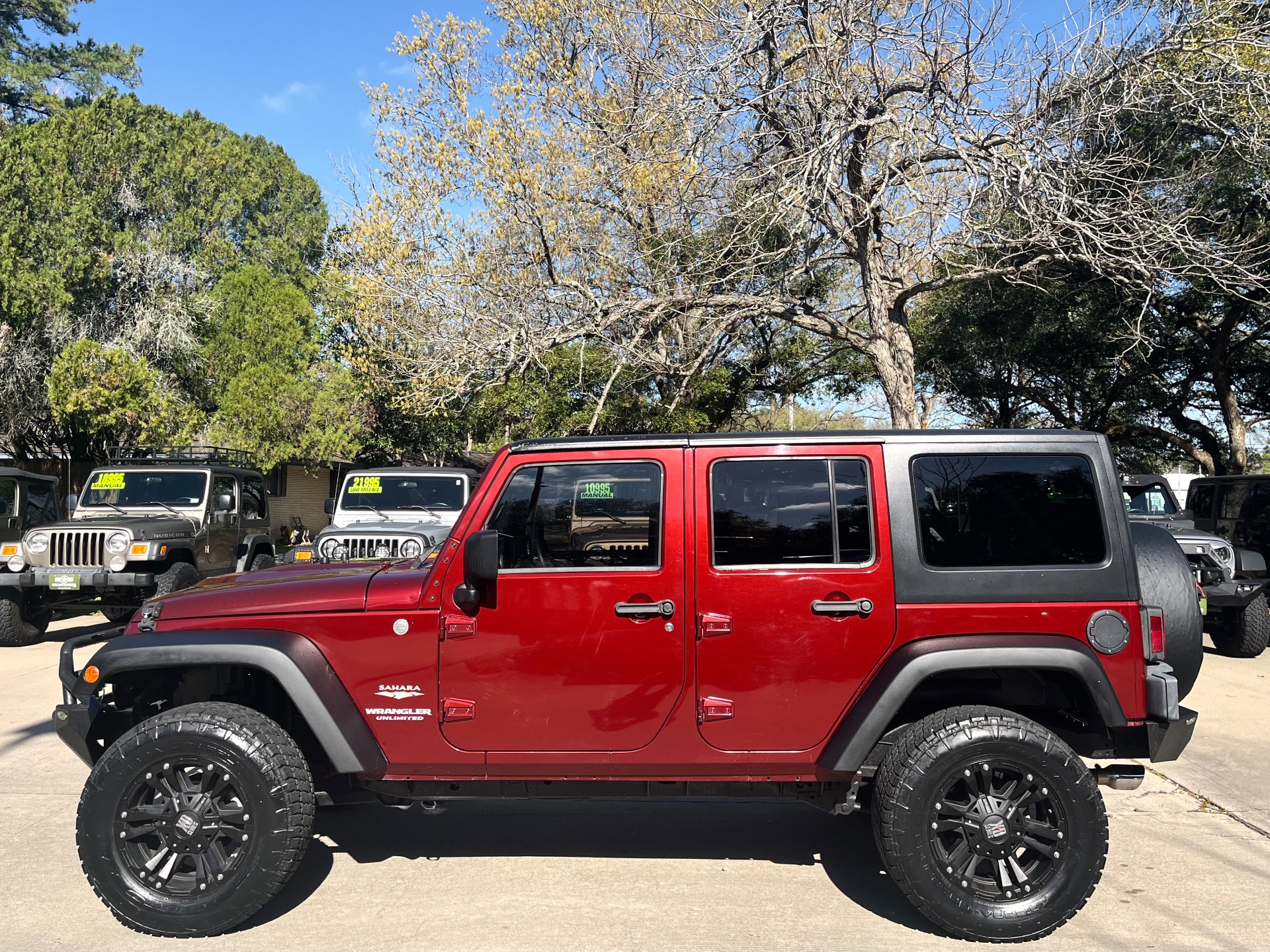 Used-2010-Jeep-Wrangler-Unlimited-Sahara