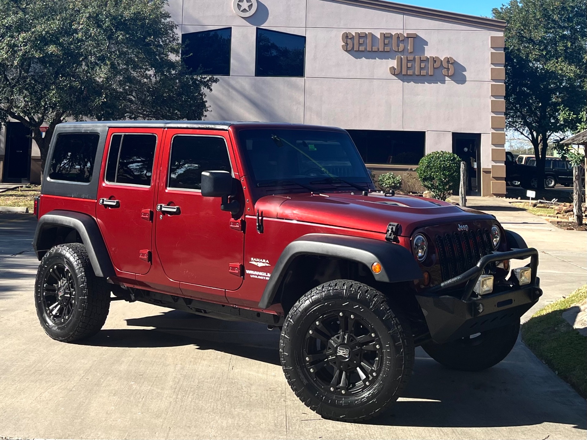 Used-2010-Jeep-Wrangler-Unlimited-Sahara