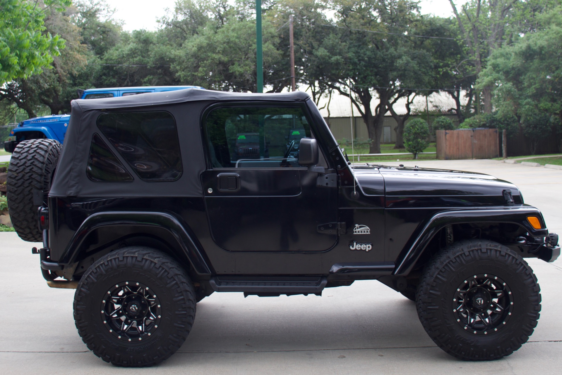 Used-2003-Jeep-Wrangler-Sahara