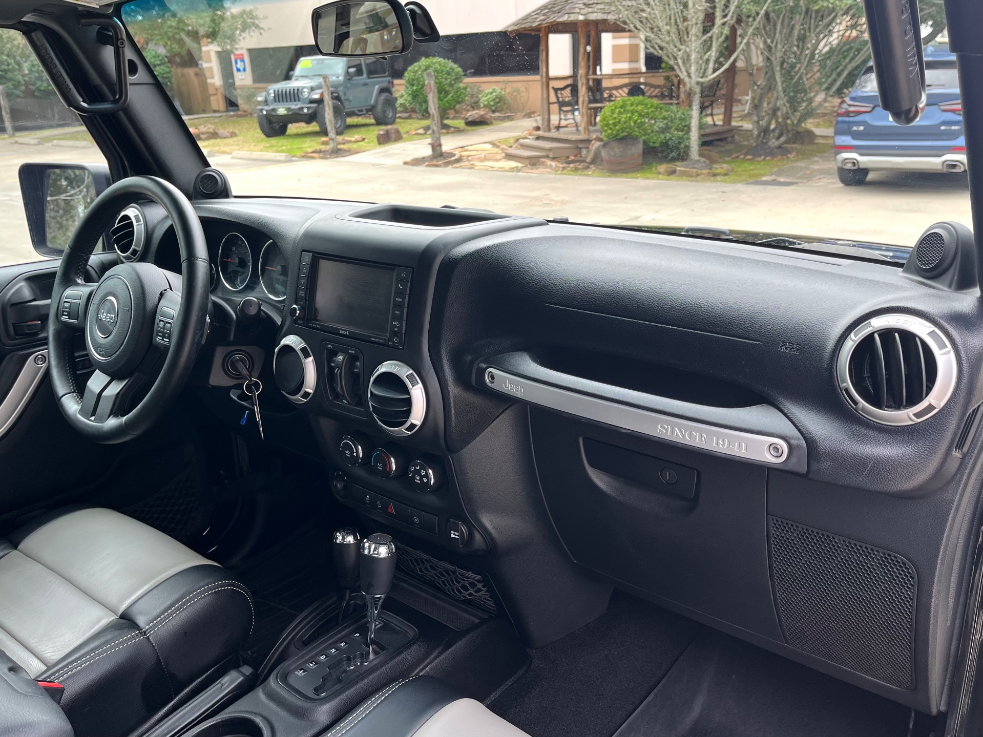 Used-2011-Jeep-Wrangler-Unlimited-Sahara
