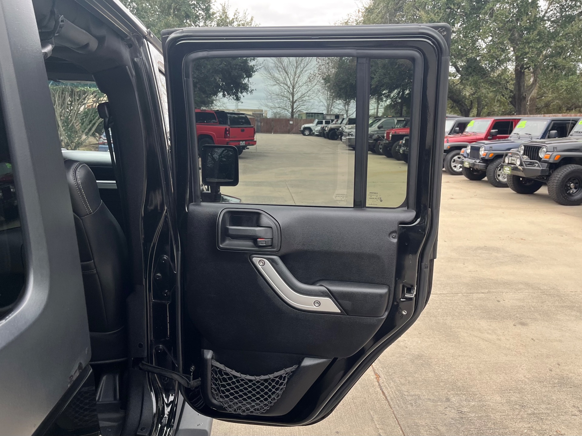 Used-2011-Jeep-Wrangler-Unlimited-Sahara