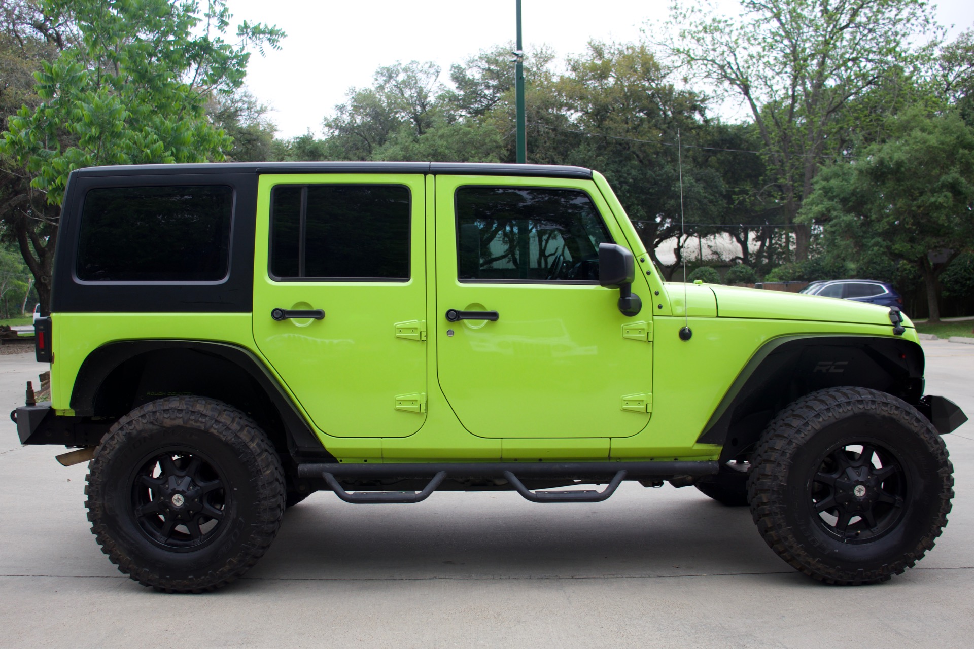 Used-2017-Jeep-Wrangler-Unlimited-Sport