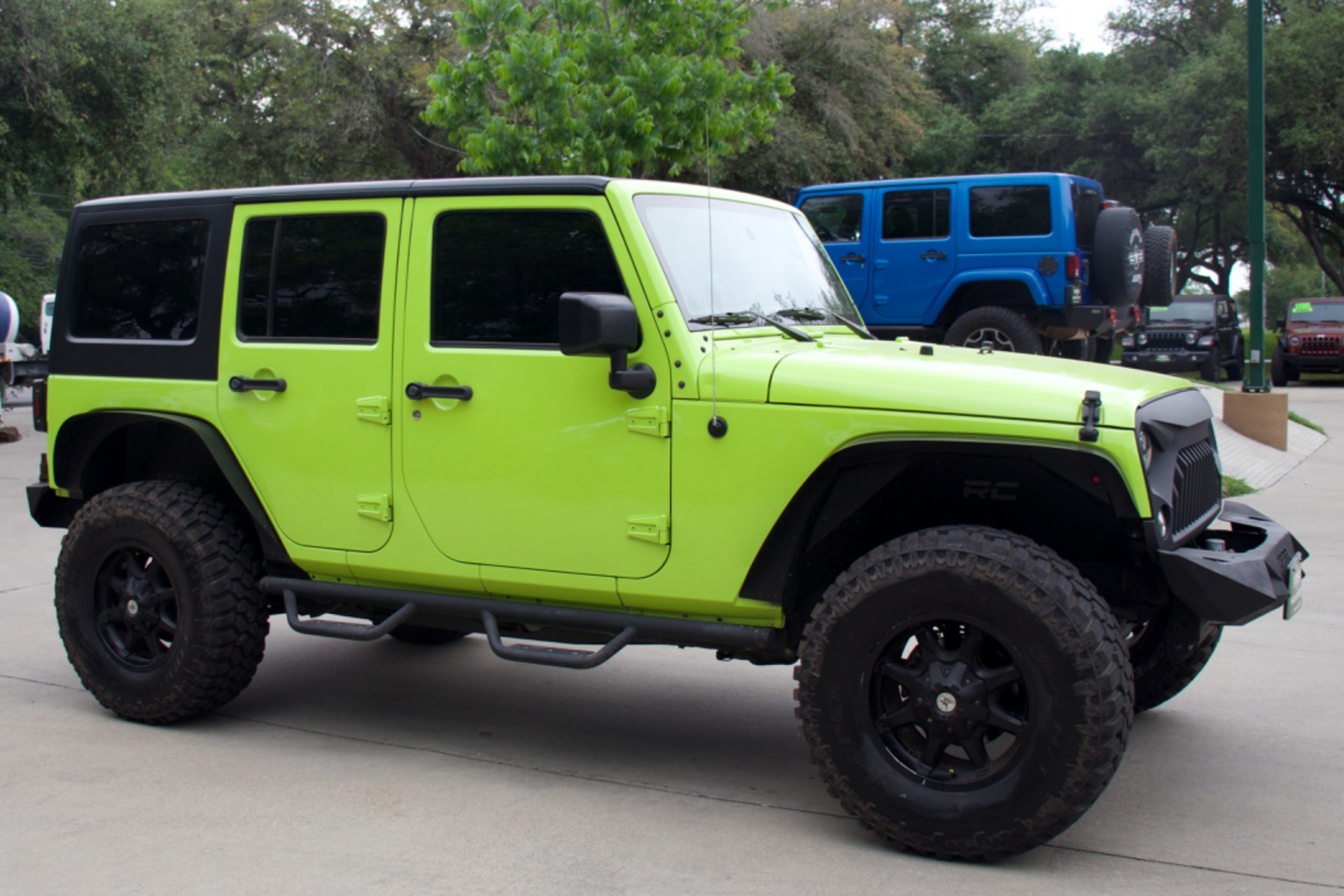 Used-2017-Jeep-Wrangler-Unlimited-Sport