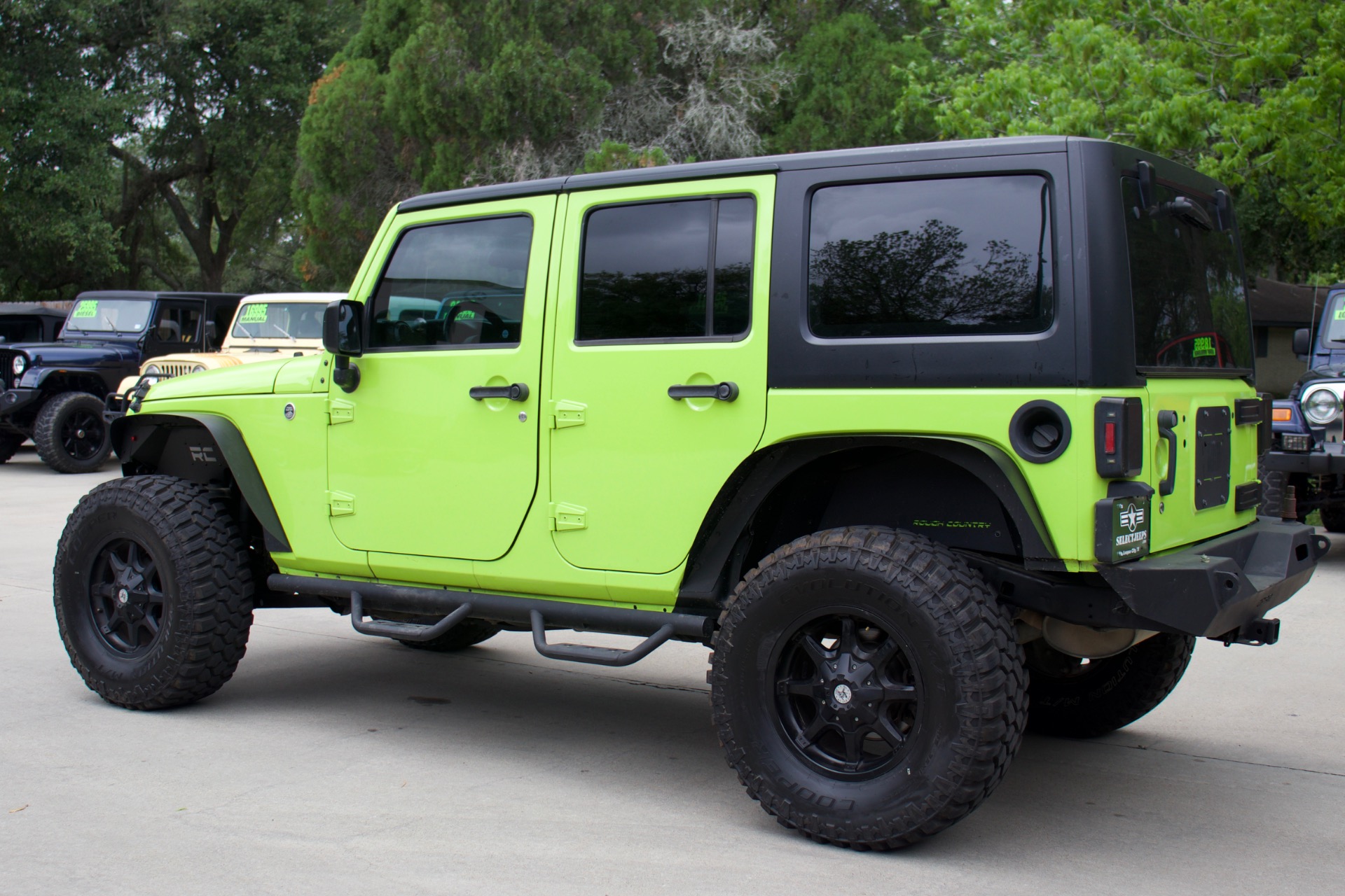 Used-2017-Jeep-Wrangler-Unlimited-Sport