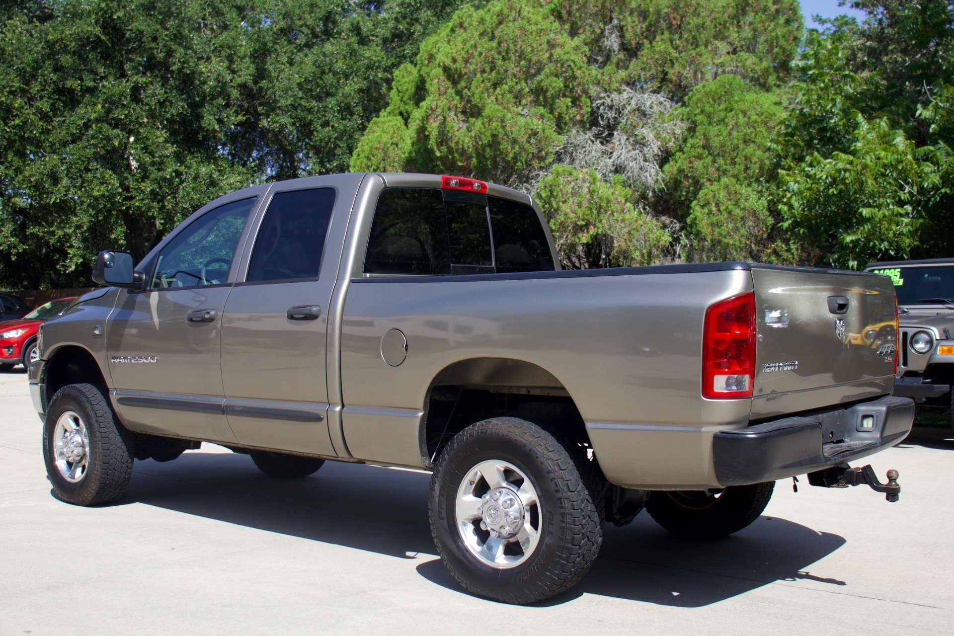 Used-2006-Dodge-Ram-2500-SLT