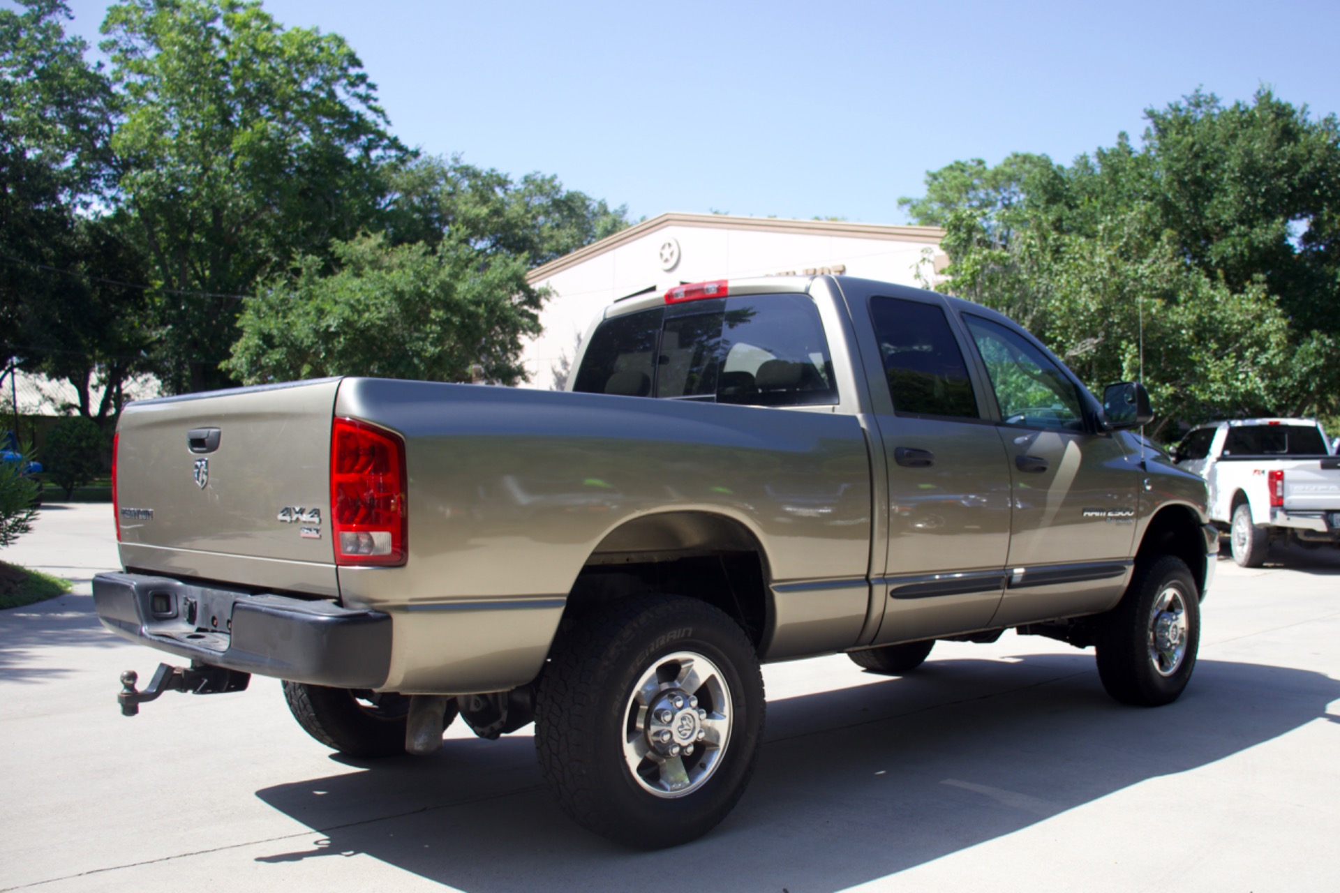 Used-2006-Dodge-Ram-2500-SLT
