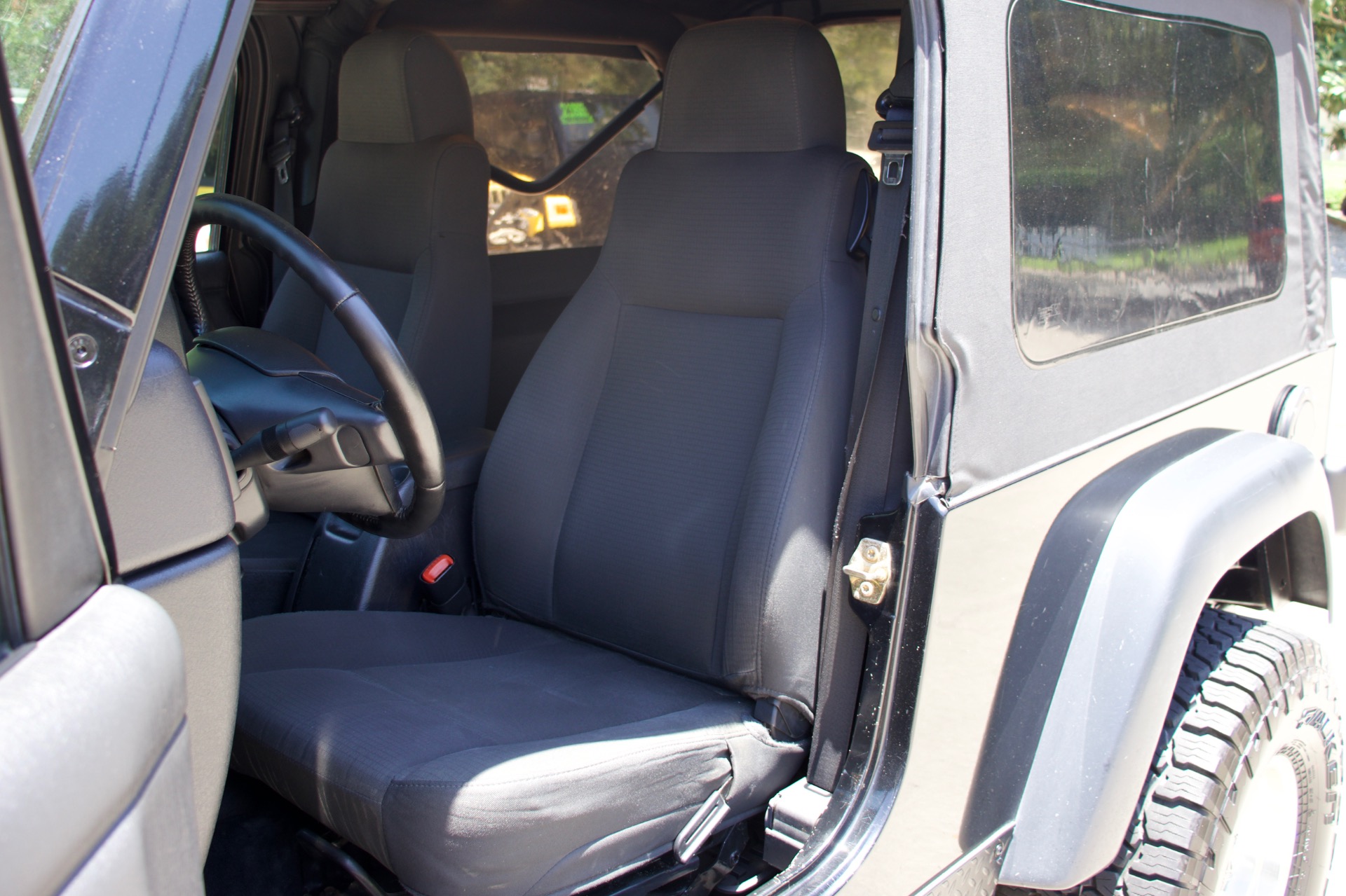 Used-2006-Jeep-Wrangler-Unlimited-Rubicon