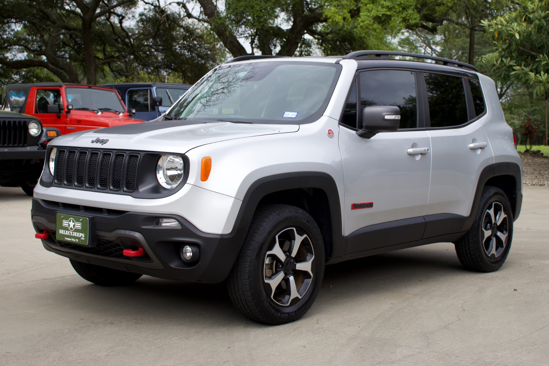 Used-2019-Jeep-Renegade-Trailhawk