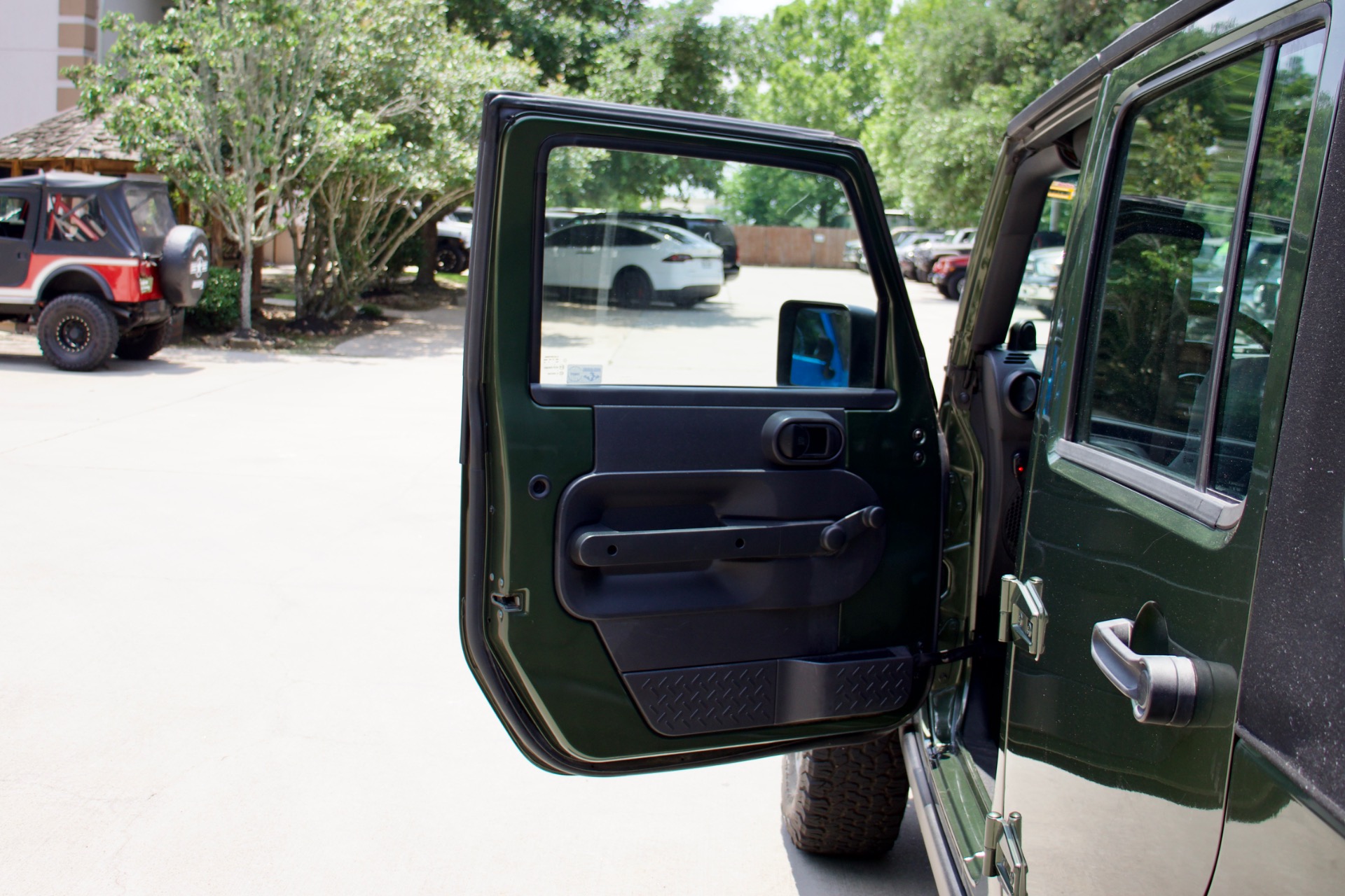 Used-2008-Jeep-Wrangler-Unlimited-Rubicon