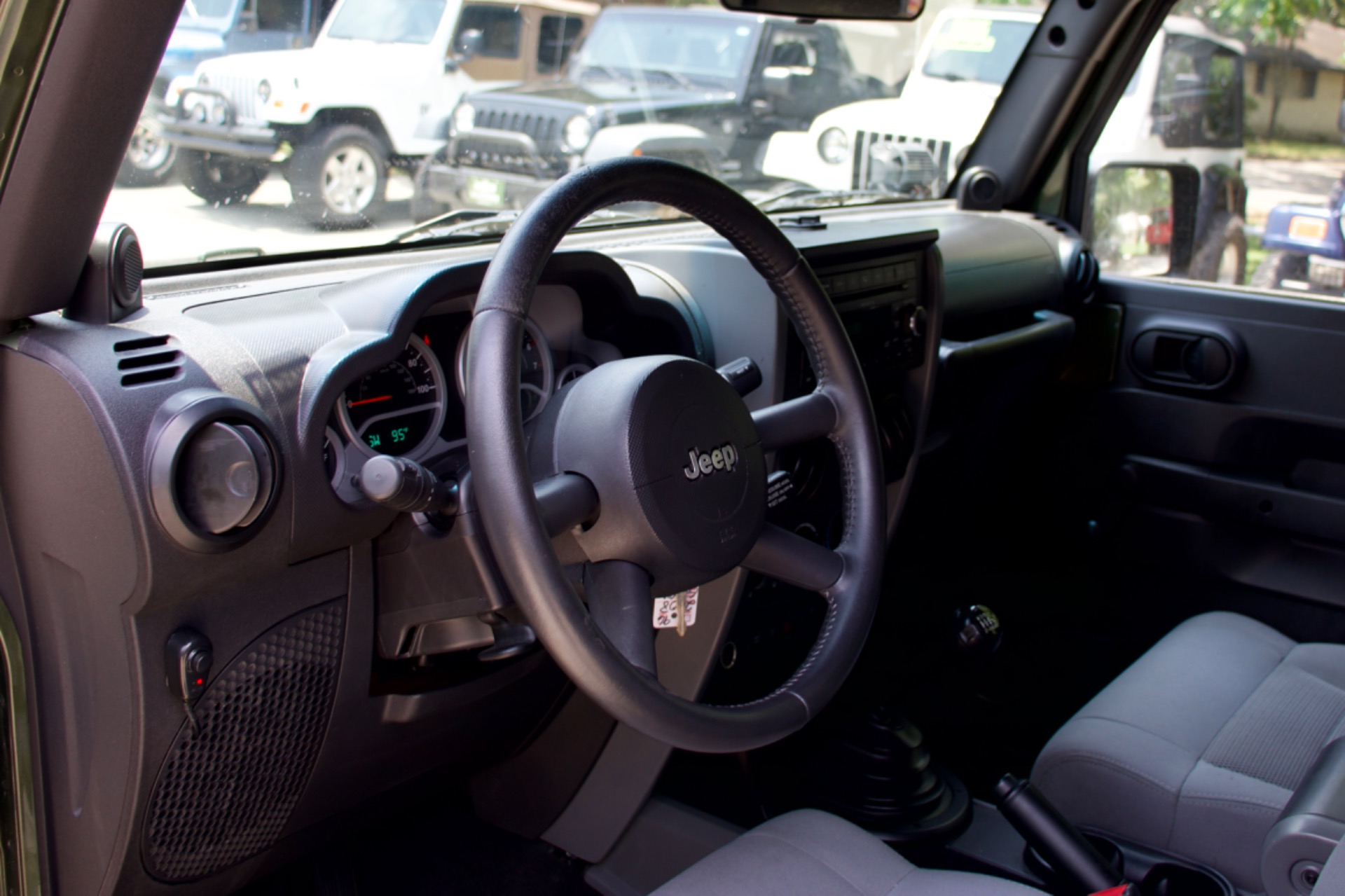 Used-2008-Jeep-Wrangler-Unlimited-Rubicon