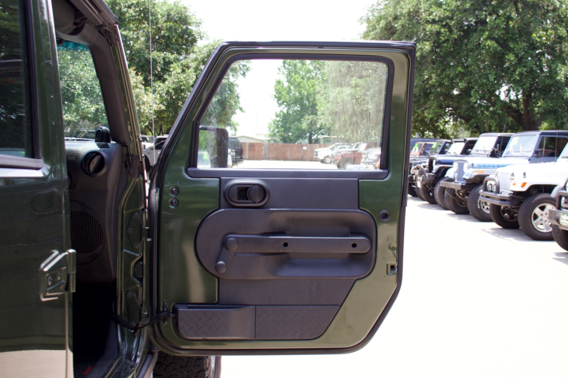 Used-2008-Jeep-Wrangler-Unlimited-Rubicon