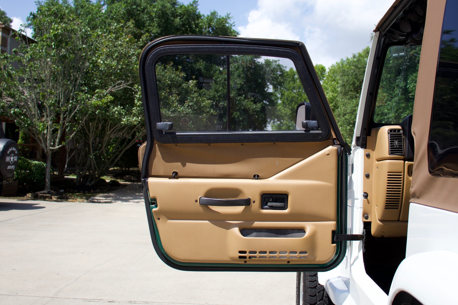 Used-1997-Jeep-Wrangler-Sport