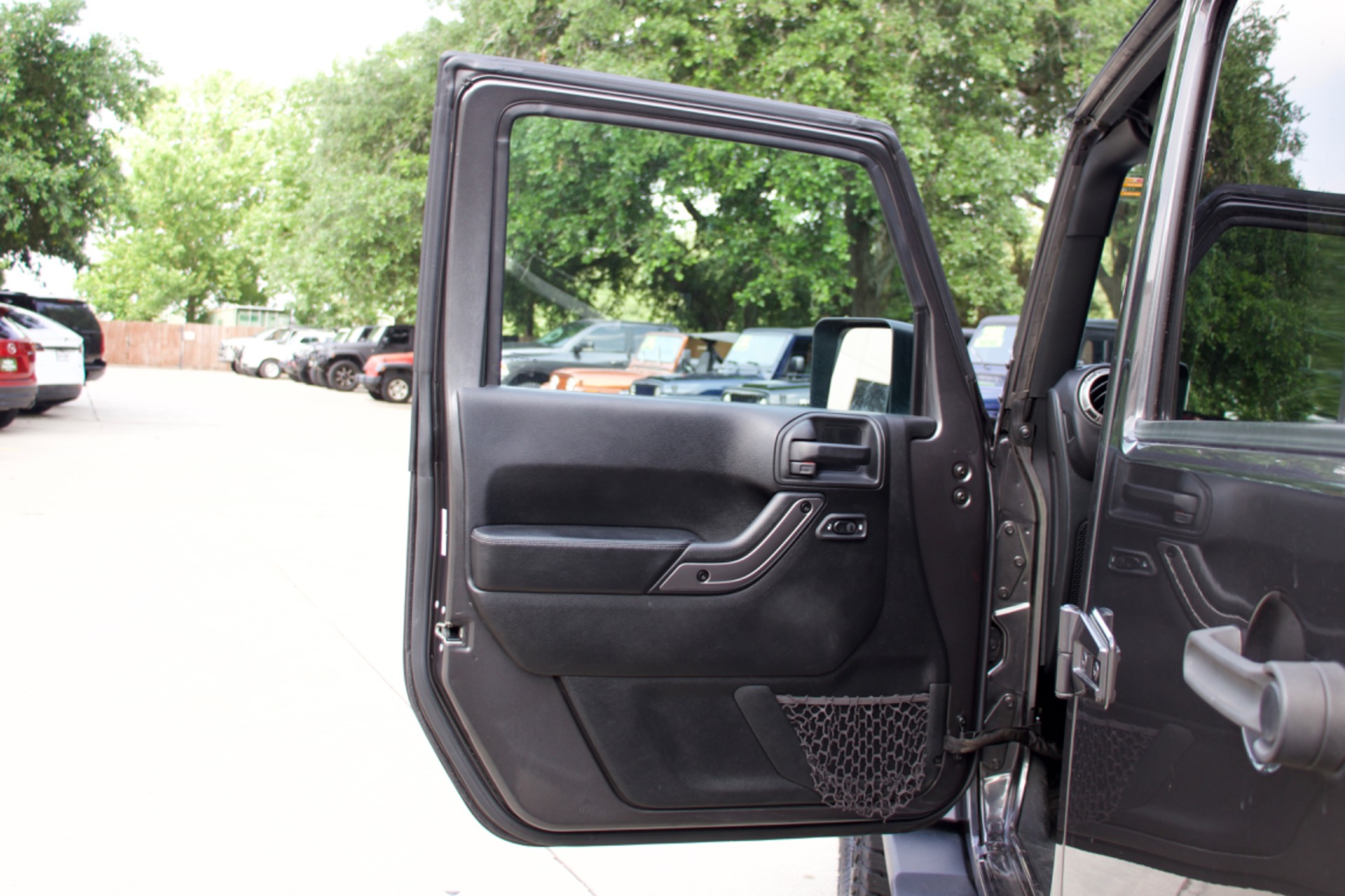 Used-2018-Jeep-Wrangler-JK-Unlimited-Altitude
