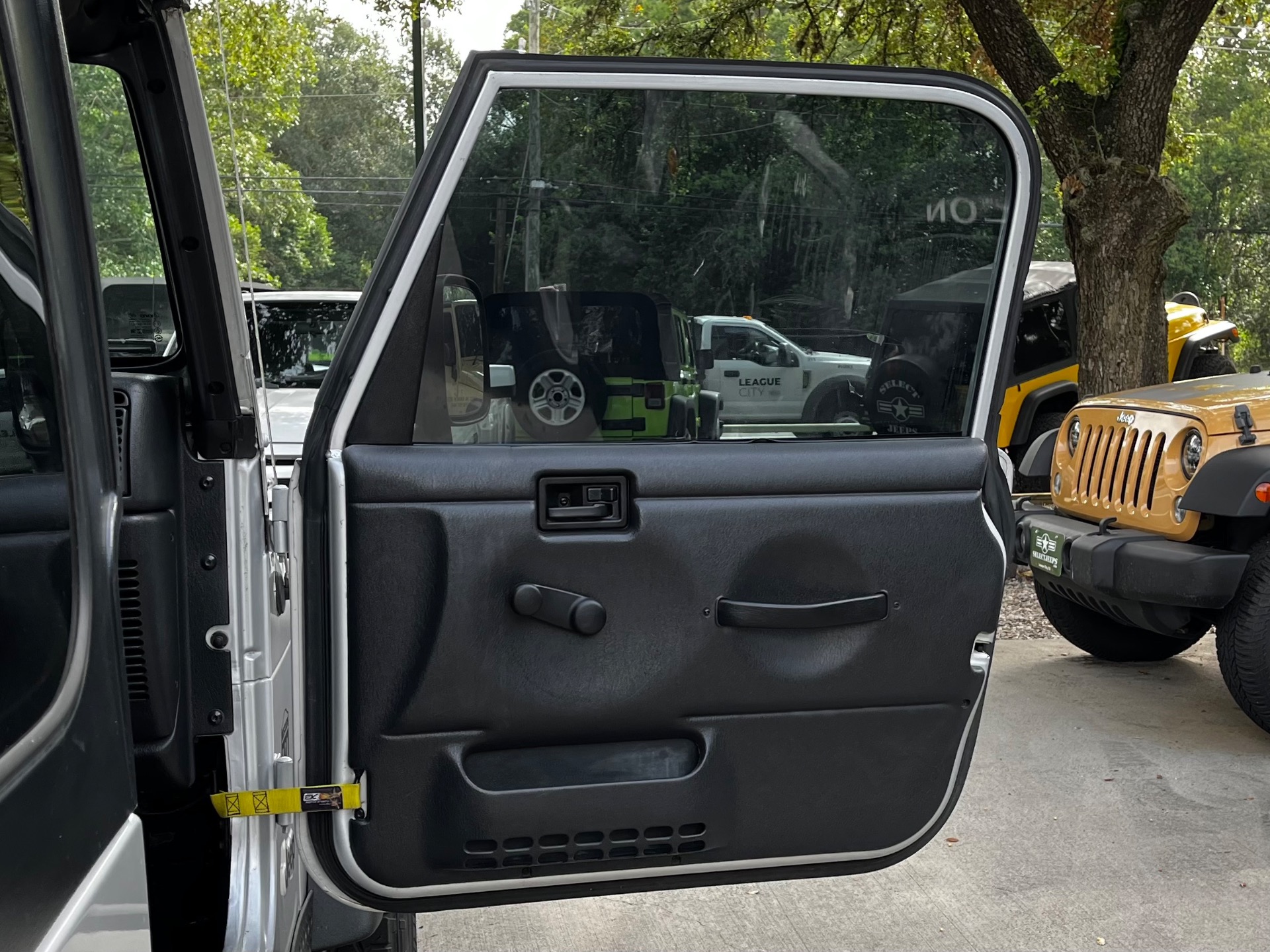 Used-2004-Jeep-Wrangler-Rubicon