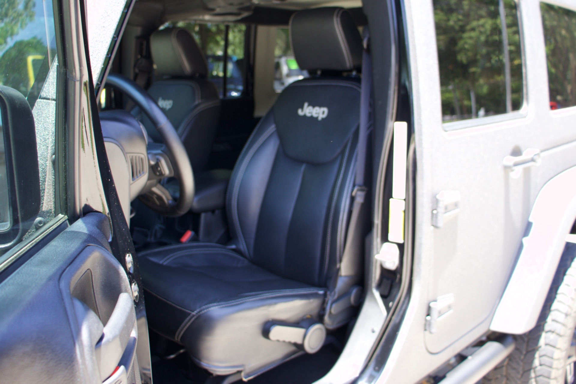 Used-2014-Jeep-Wrangler-Unlimited-Sport