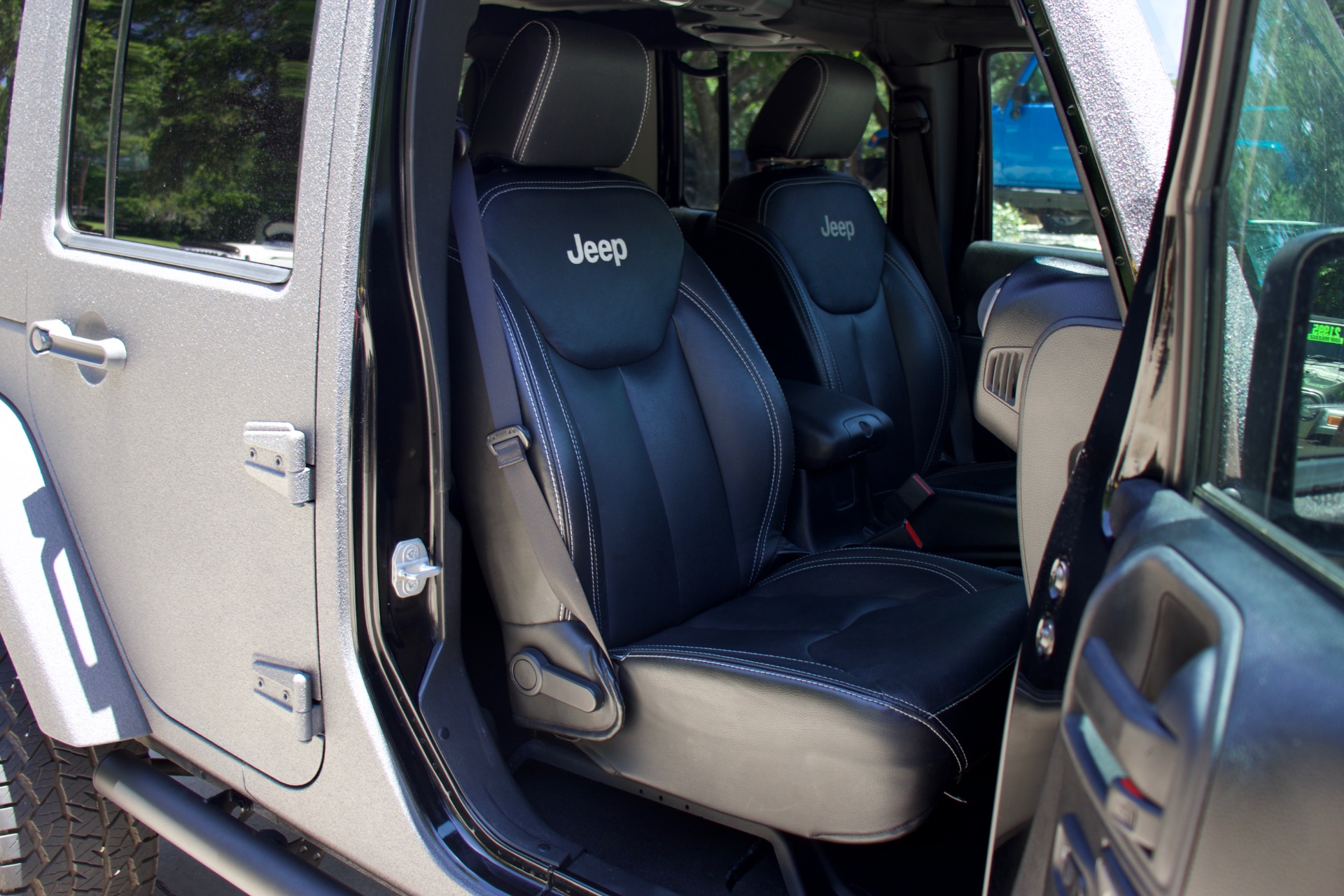 Used-2014-Jeep-Wrangler-Unlimited-Sport