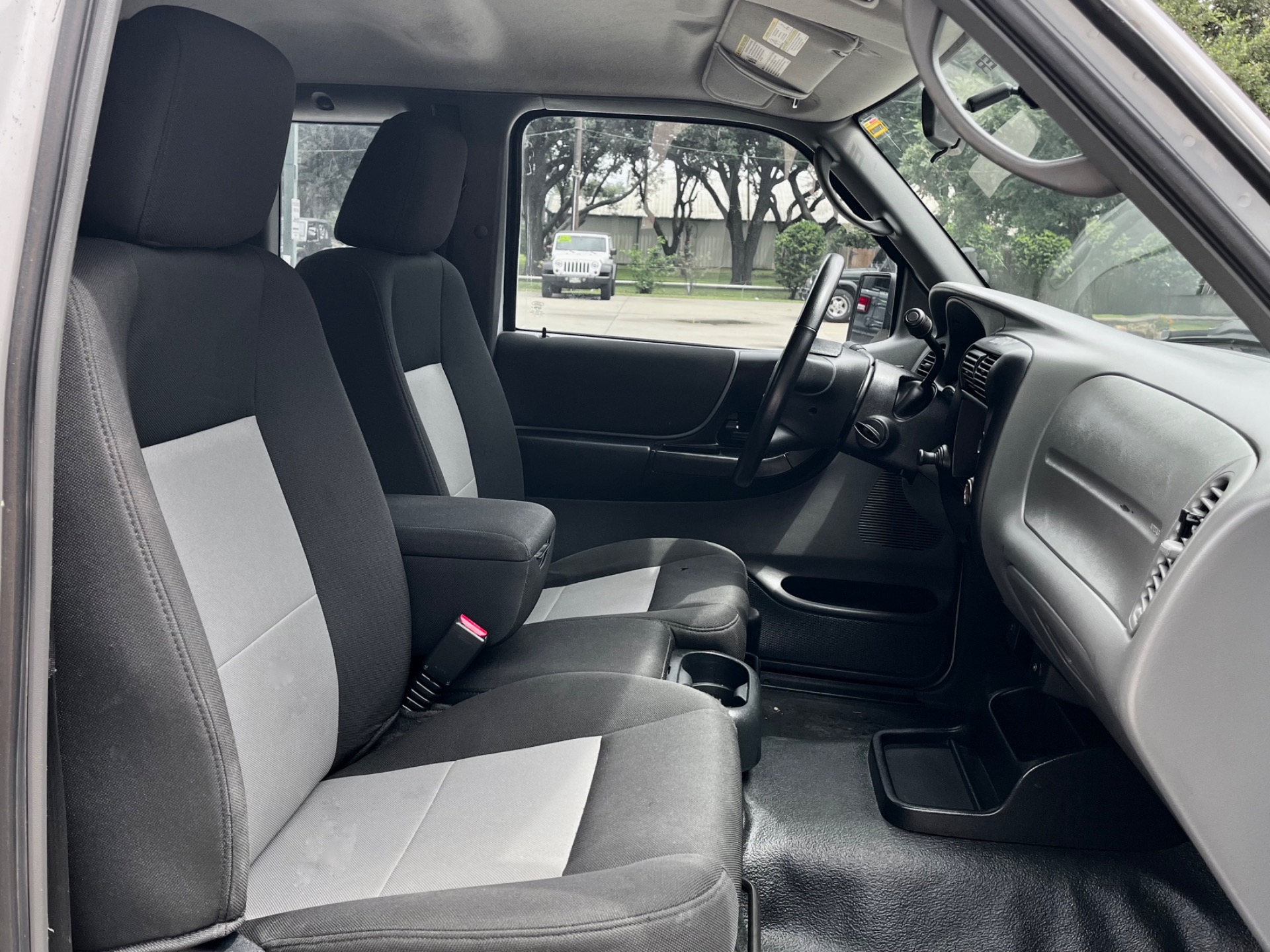 Used-2011-Ford-Ranger-Sport