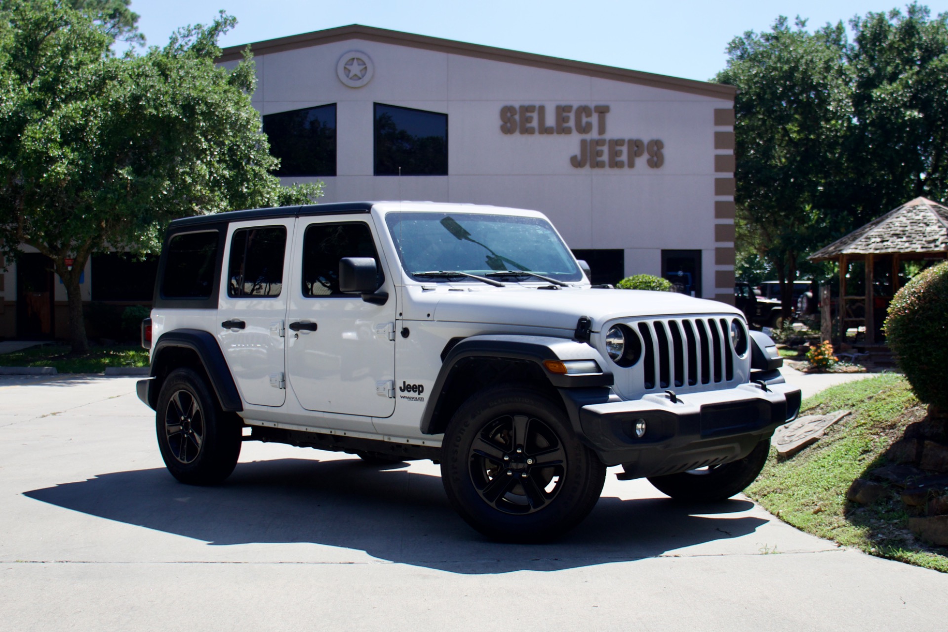 Used-2019-Jeep-Wrangler-Unlimited-Sport