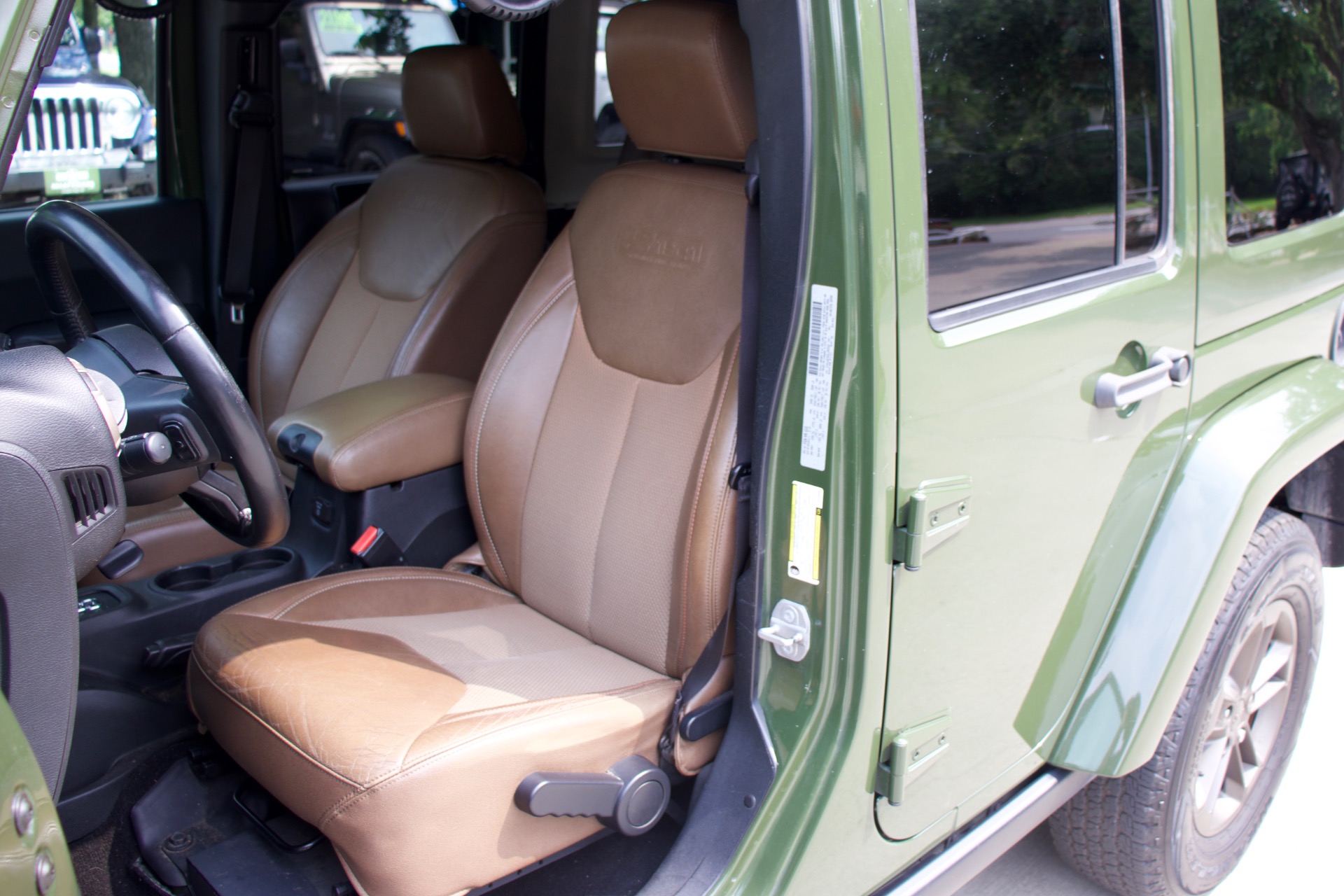 Used-2016-Jeep-Wrangler-Unlimited-Sahara-75th-Anniversary