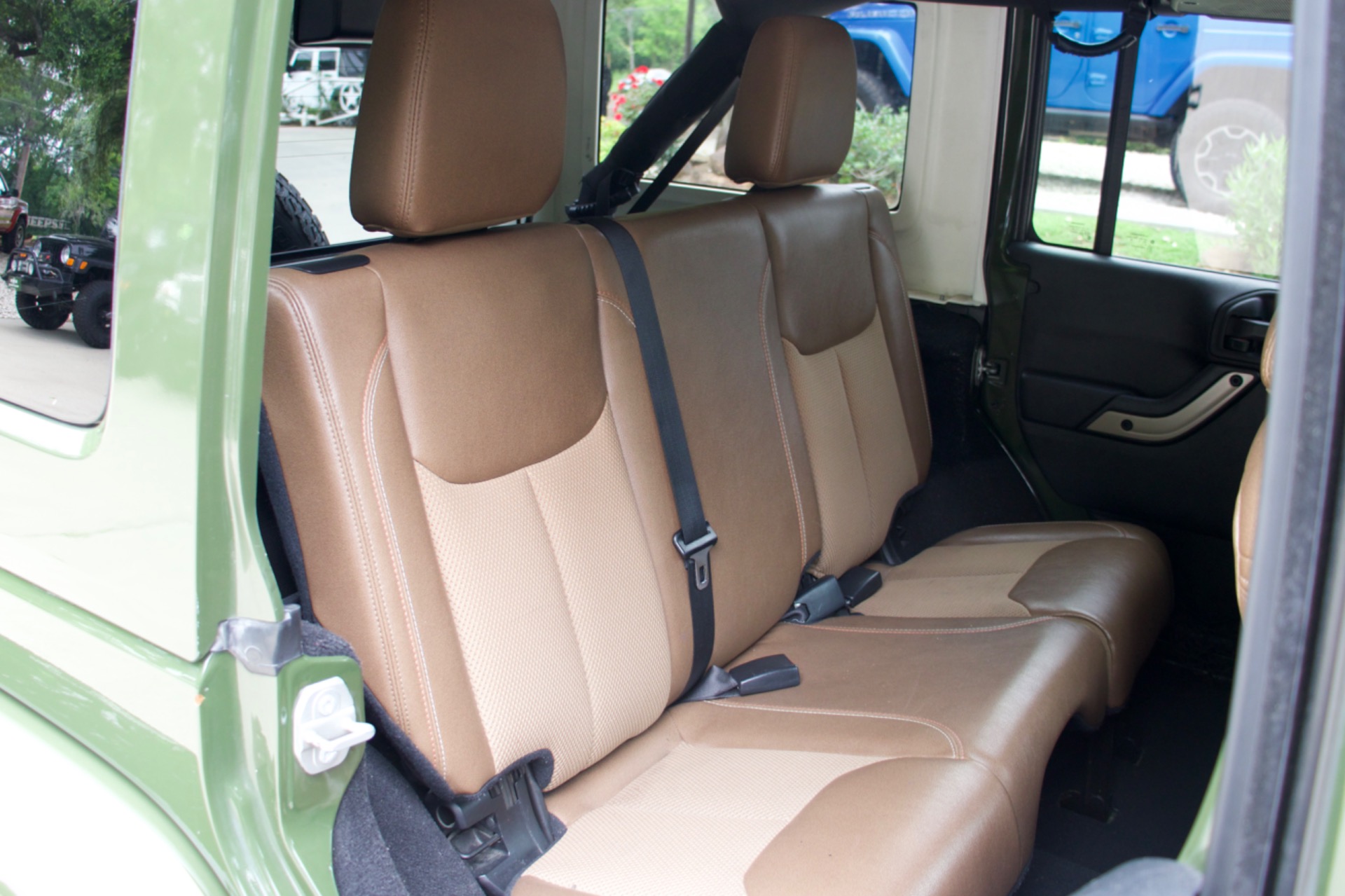 Used-2016-Jeep-Wrangler-Unlimited-Sahara-75th-Anniversary