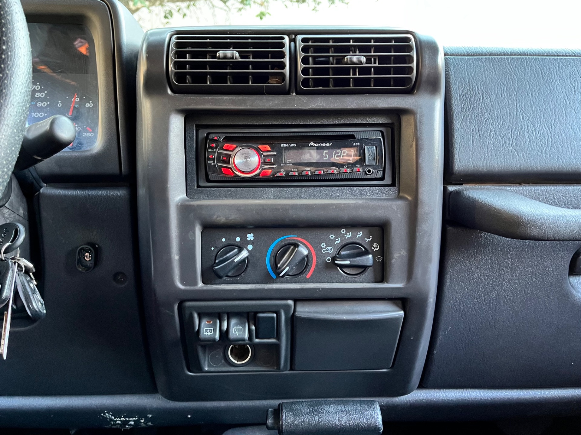 Used-2001-Jeep-Wrangler-Sport