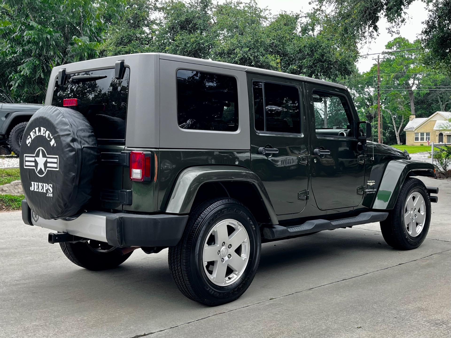 Used-2008-Jeep-Wrangler-Unlimited-Sahara
