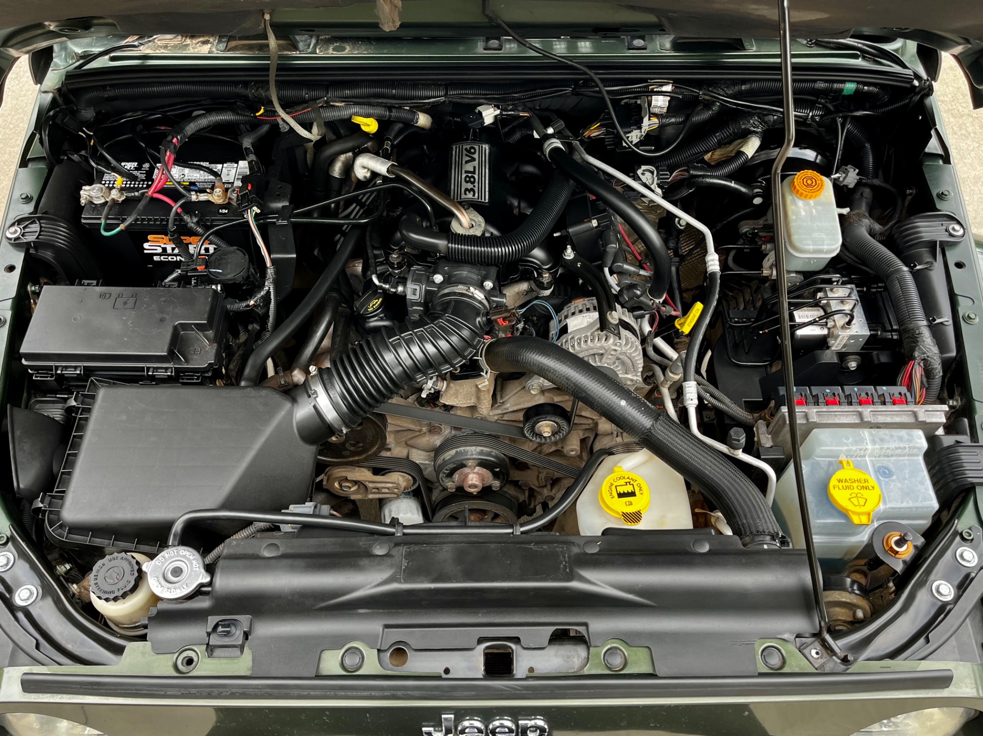 Used-2008-Jeep-Wrangler-Unlimited-Sahara