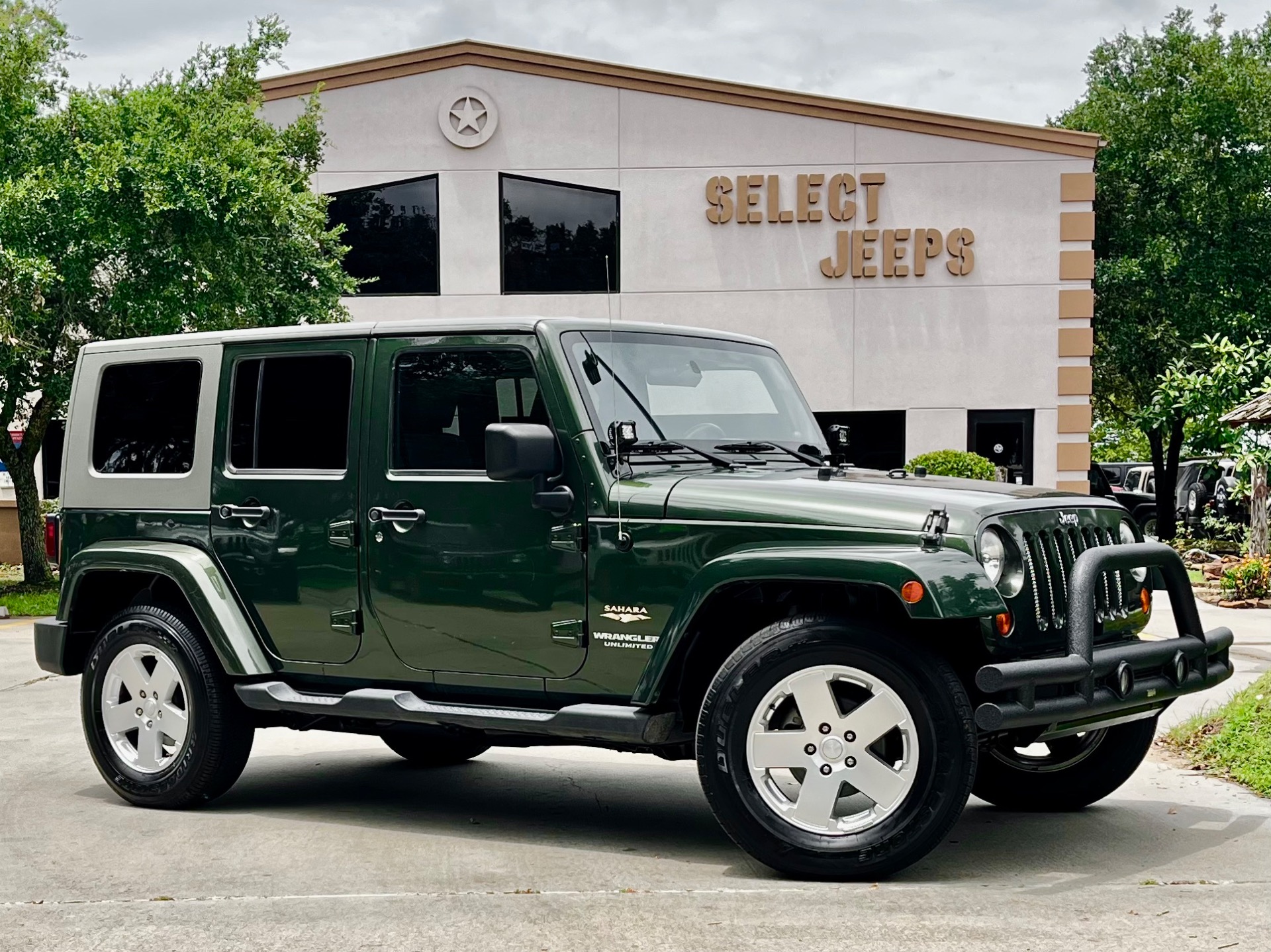 Used-2008-Jeep-Wrangler-Unlimited-Sahara