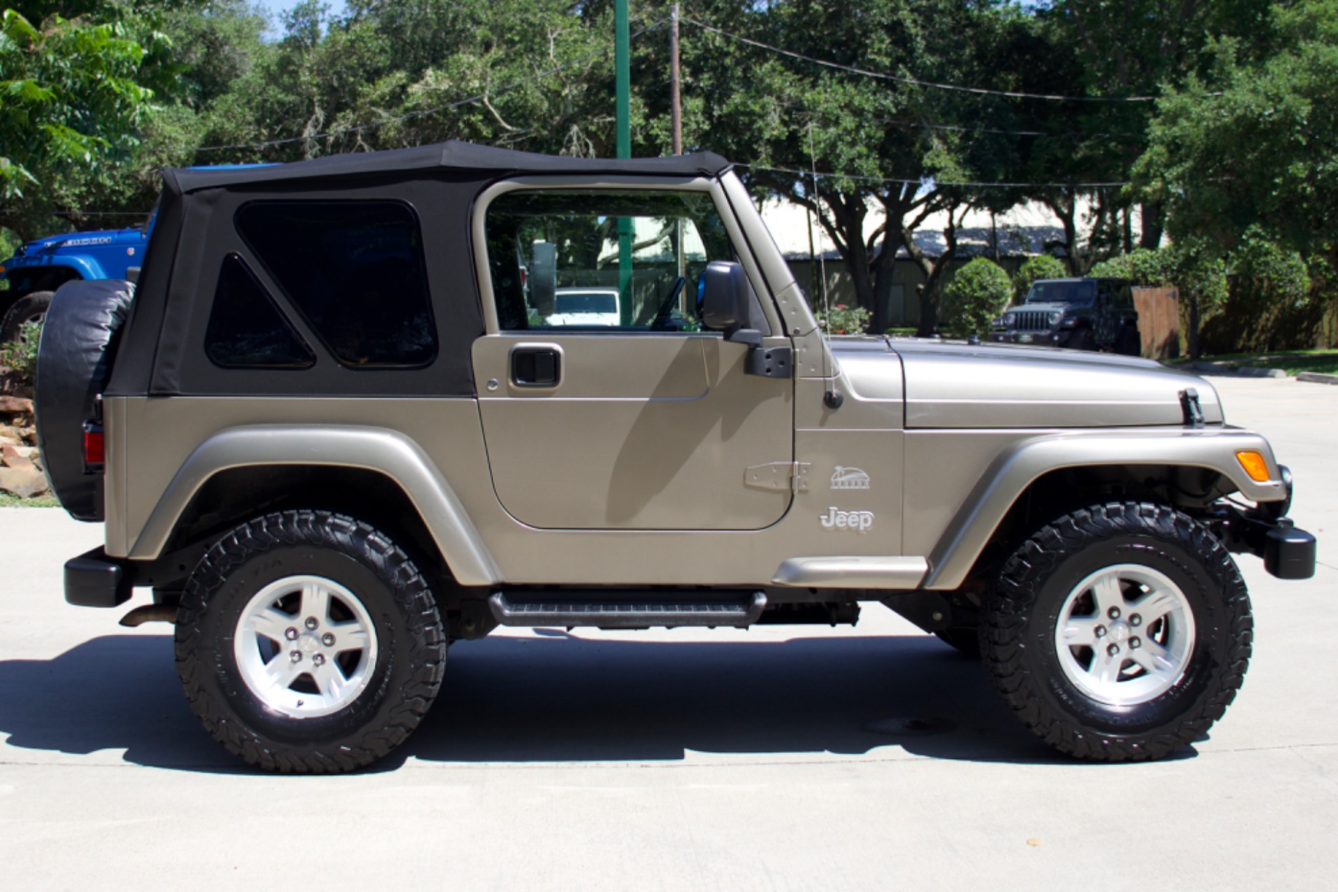 Used-2003-Jeep-Wrangler-Sahara