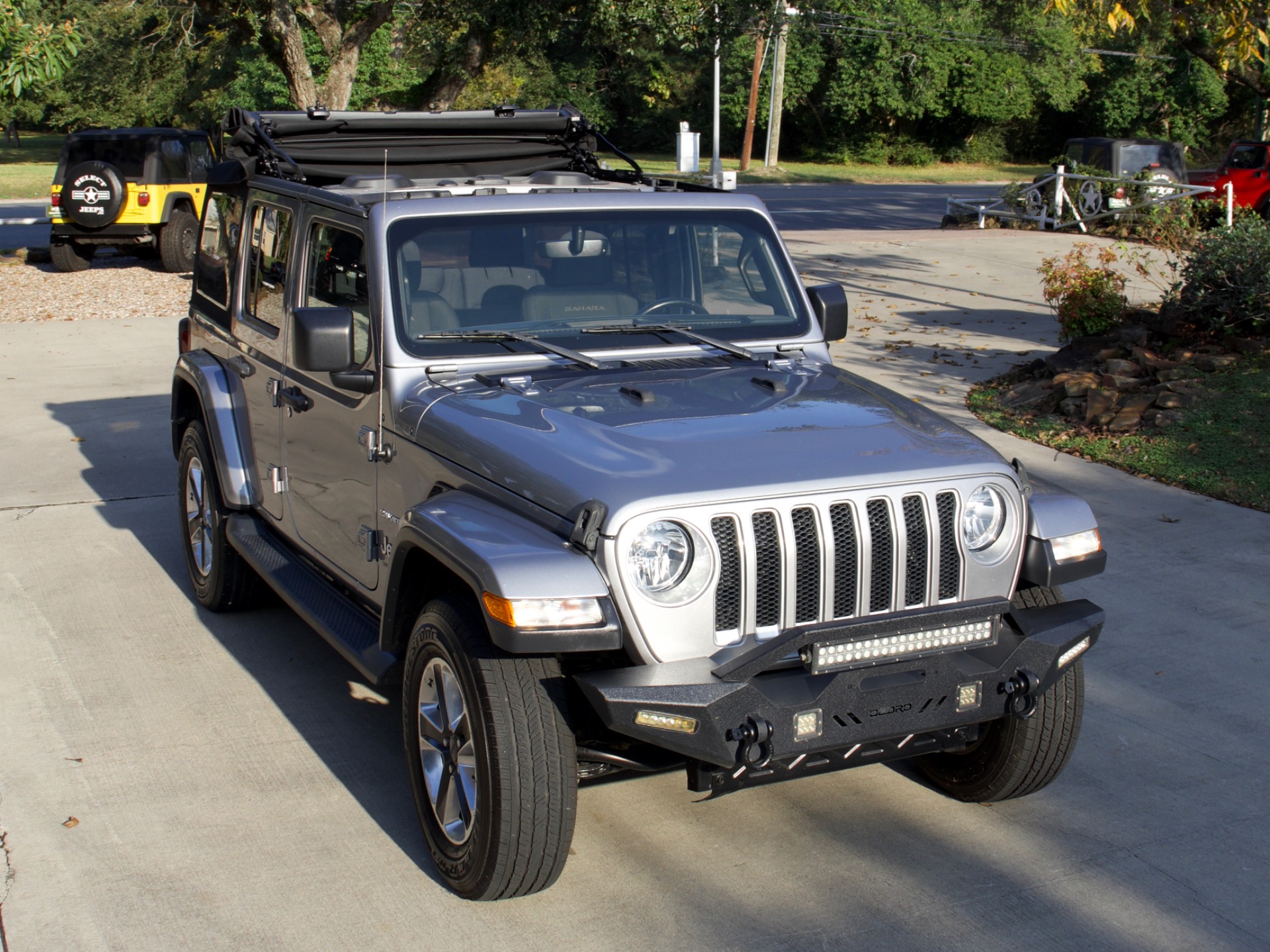 Used-2018-Jeep-Wrangler-Unlimited-Sahara