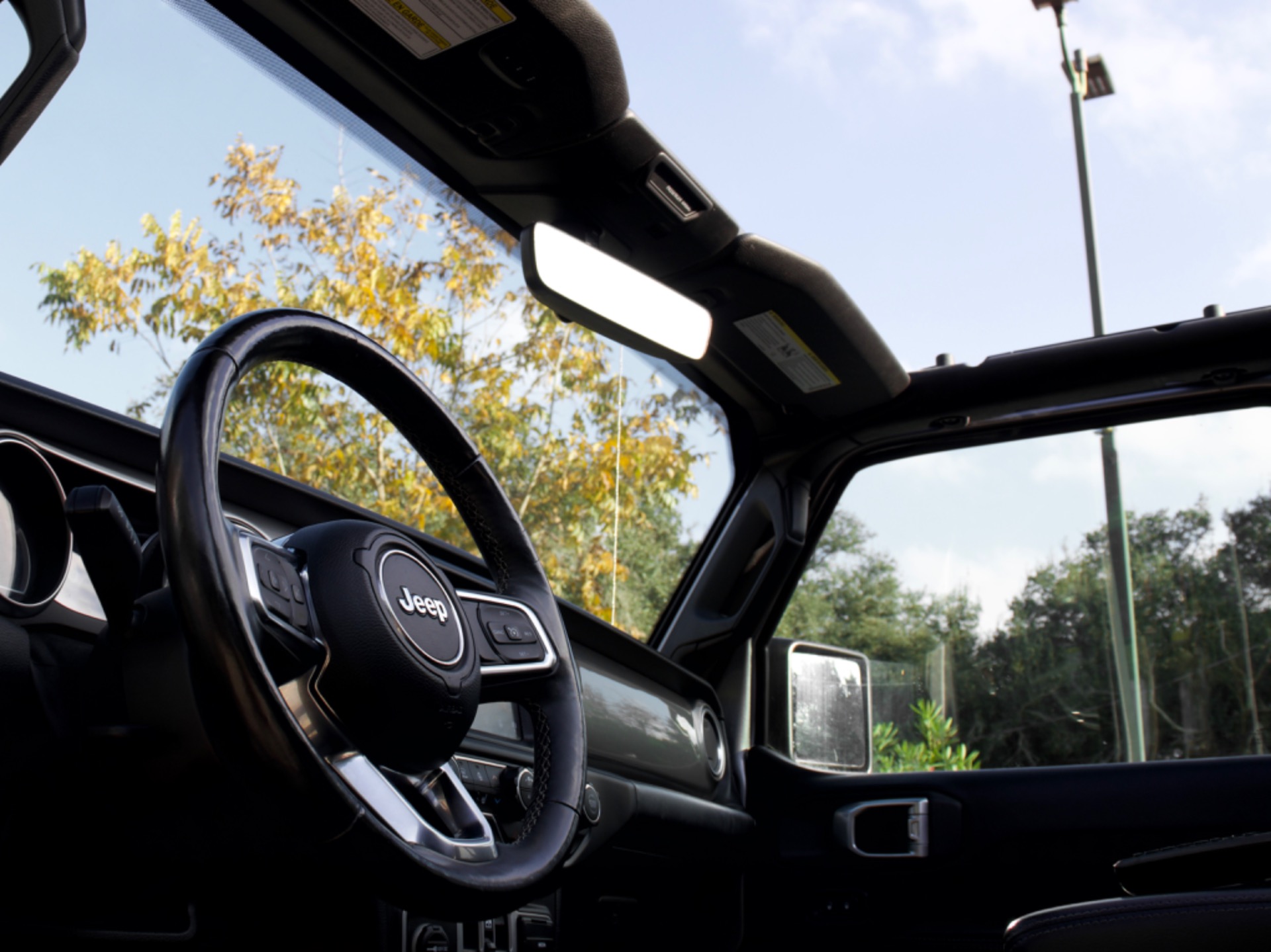 Used-2018-Jeep-Wrangler-Unlimited-Sahara