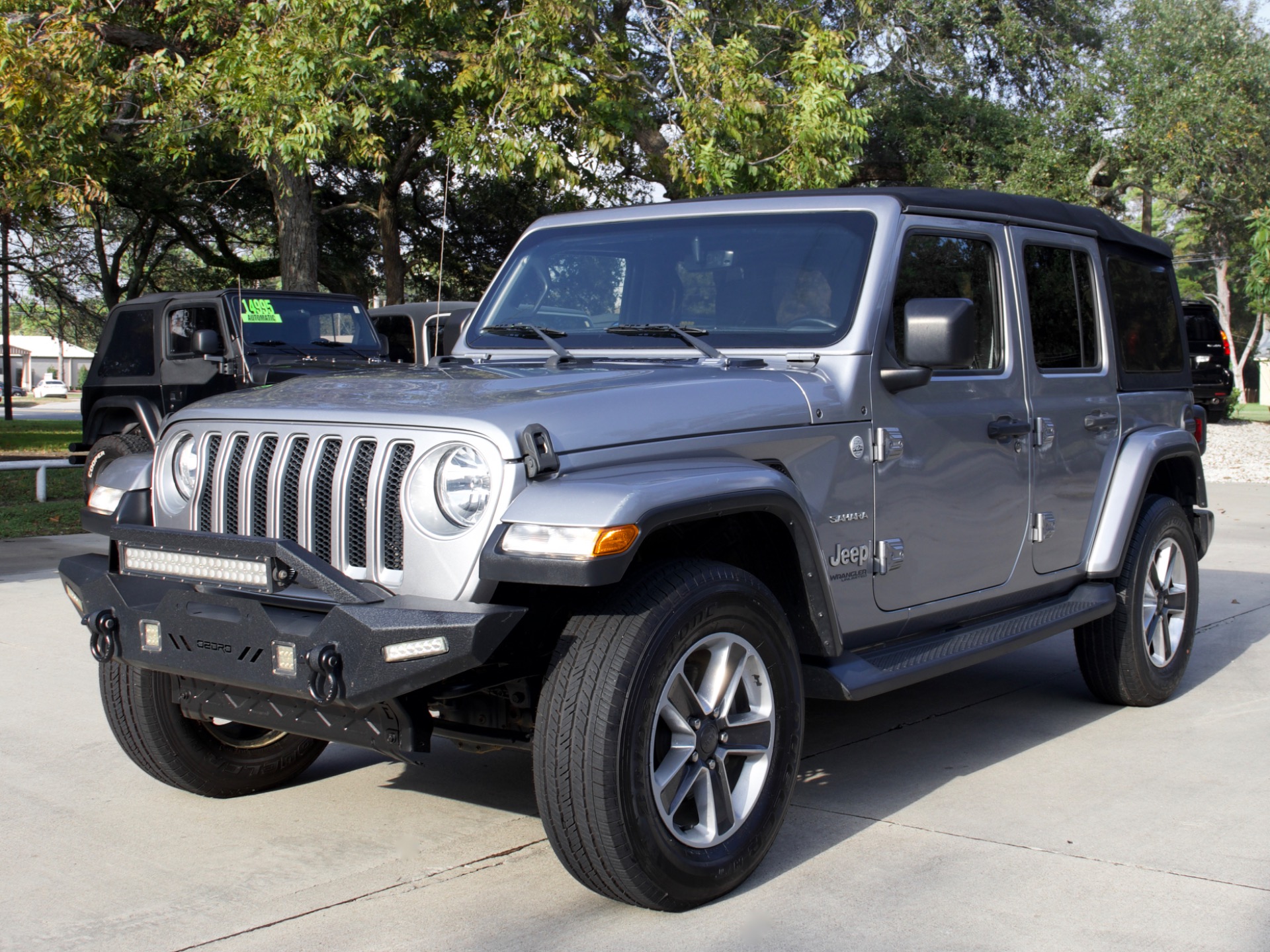 Used-2018-Jeep-Wrangler-Unlimited-Sahara