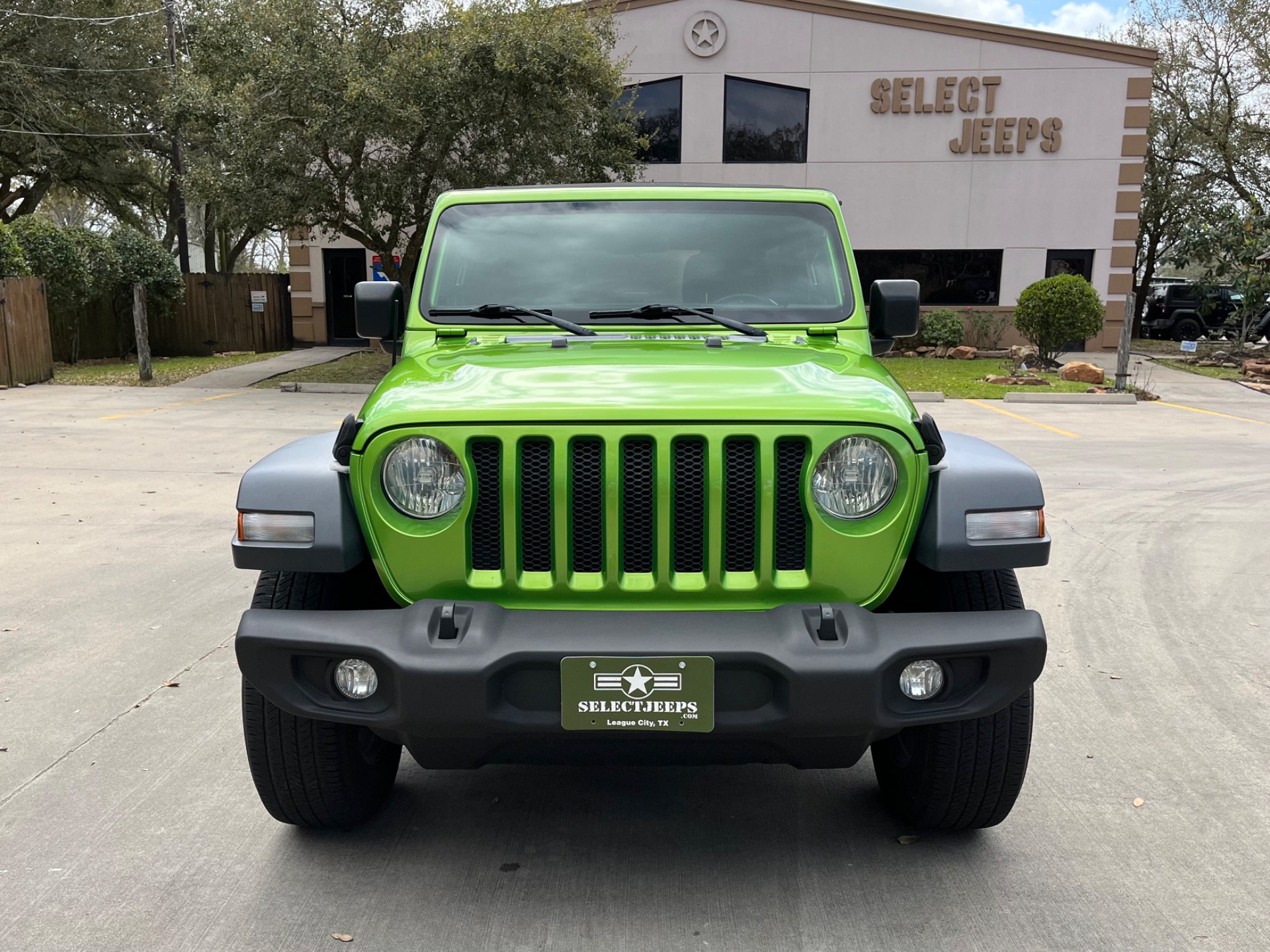 Used-2018-Jeep-Wrangler-Unlimited-Sport