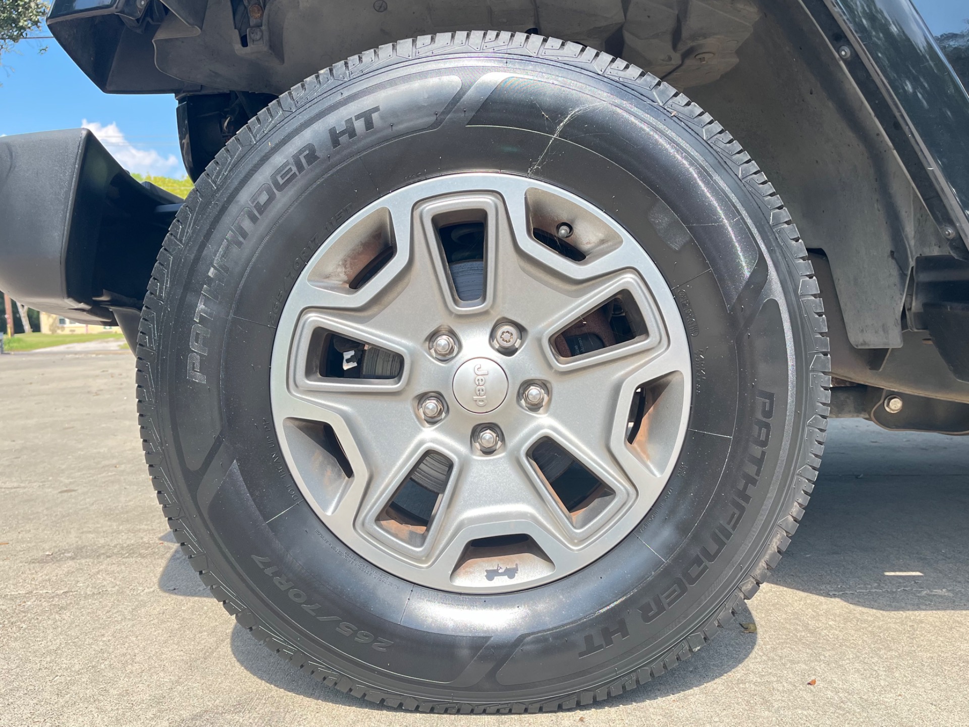 Used-2012-Jeep-Wrangler-Unlimited-Sahara