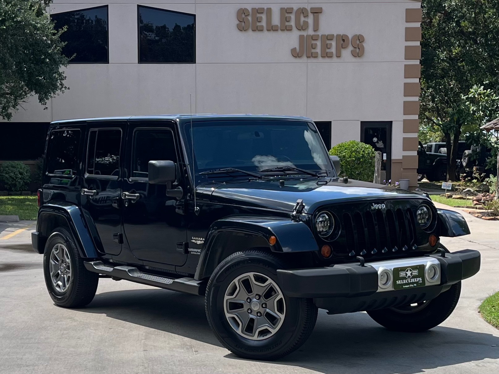 Used-2012-Jeep-Wrangler-Unlimited-Sahara For Sale | Select Jeeps Inc. Used-2012-Jeep-Wrangler-Unlimited-Sahara