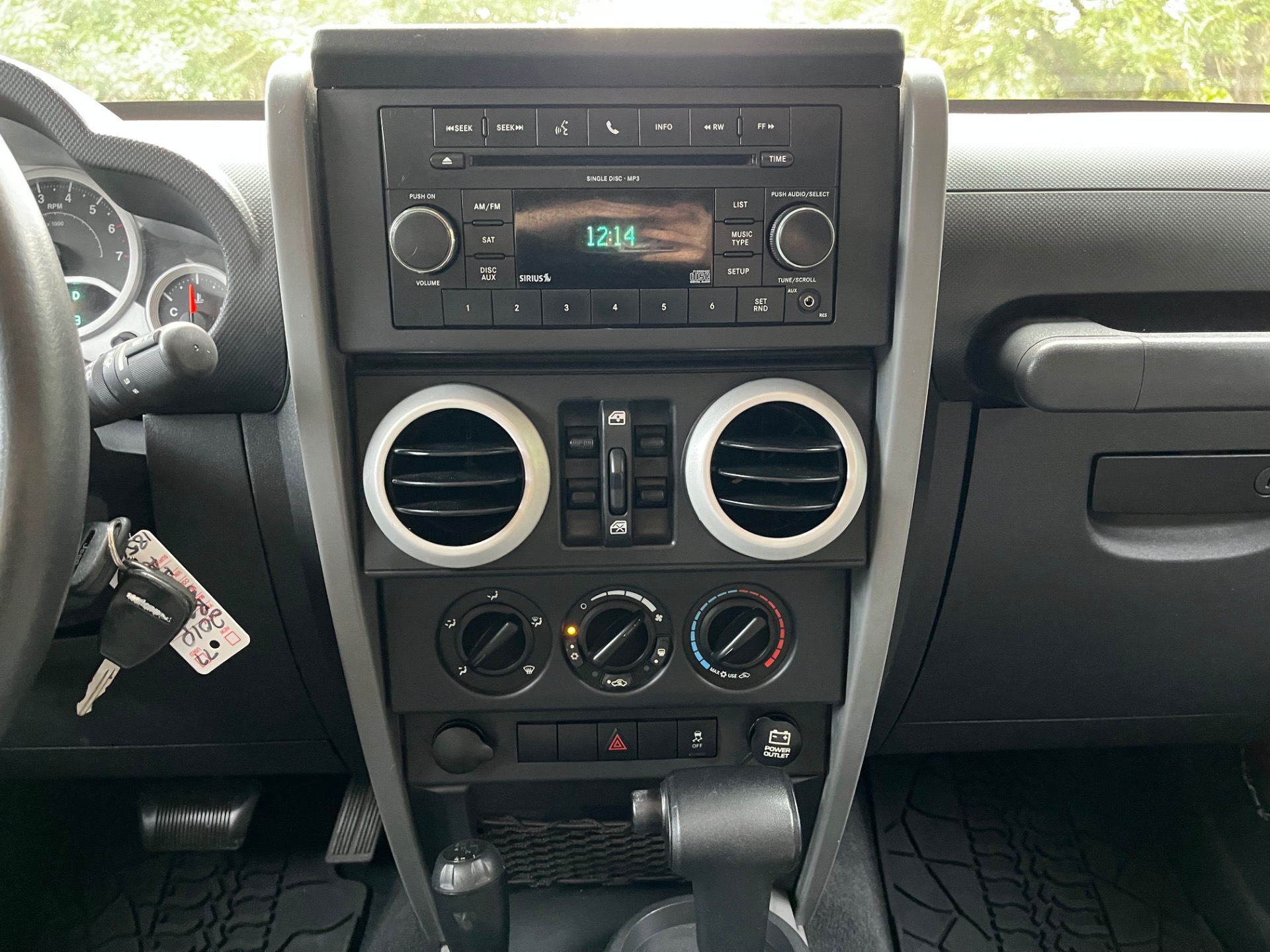 Used-2010-Jeep-Wrangler-Unlimited-Sahara