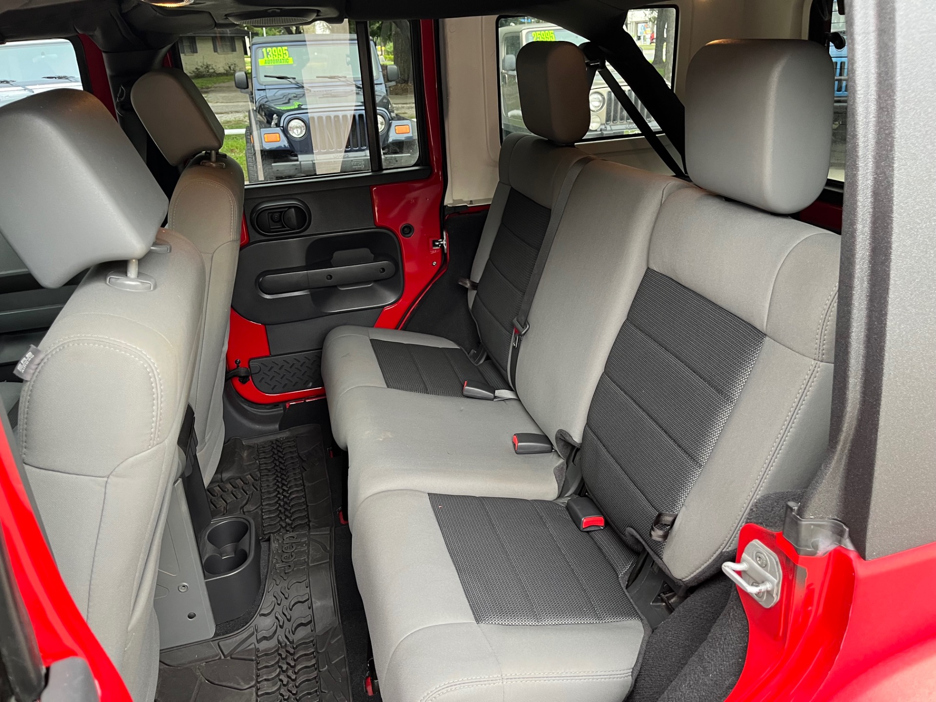Used-2010-Jeep-Wrangler-Unlimited-Sahara