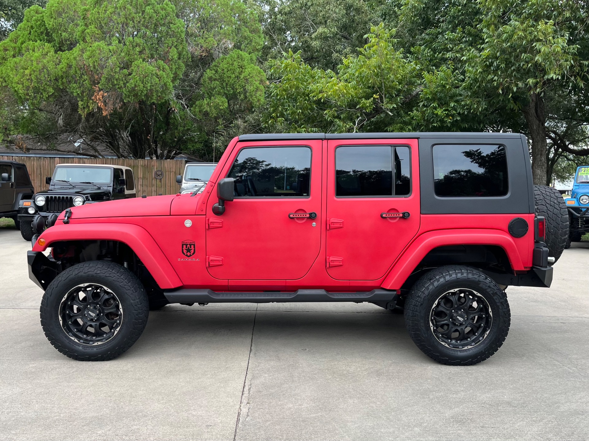 Used-2010-Jeep-Wrangler-Unlimited-Sahara