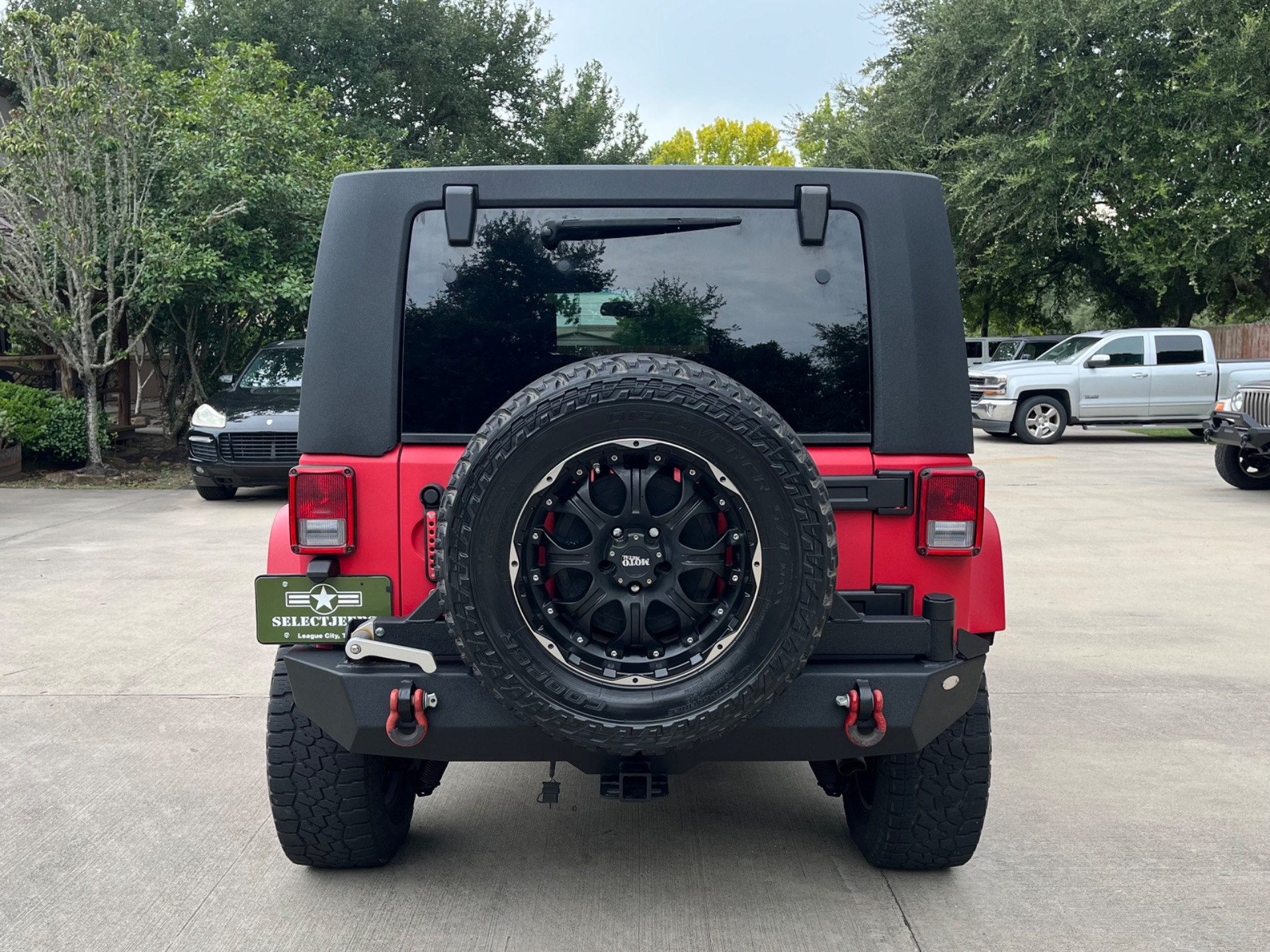Used-2010-Jeep-Wrangler-Unlimited-Sahara