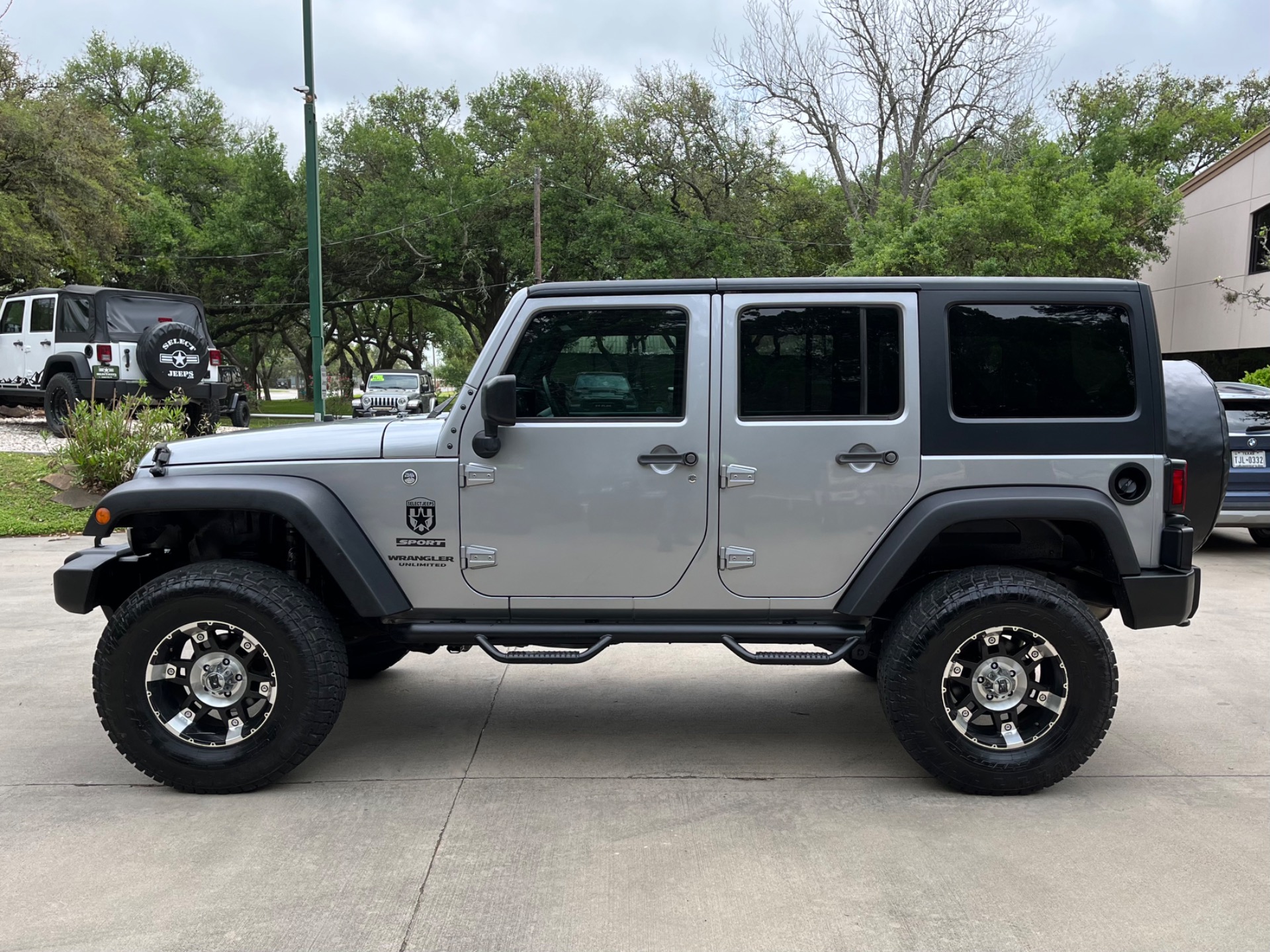 Used-2016-Jeep-Wrangler-Unlimited-Sport-S