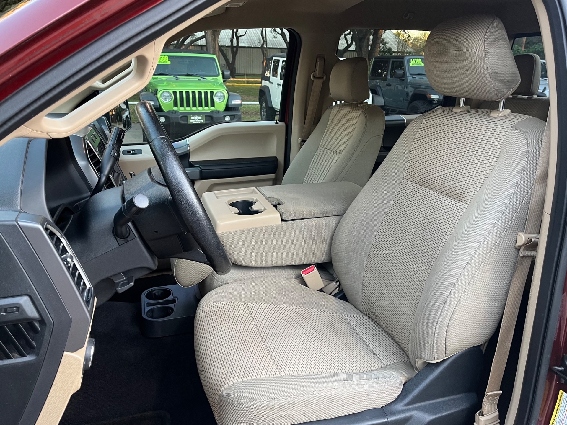 Used-2016-Ford-F-150-XLT