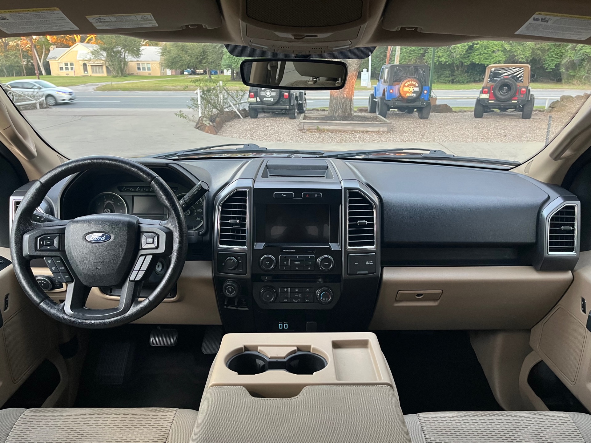 Used-2016-Ford-F-150-XLT