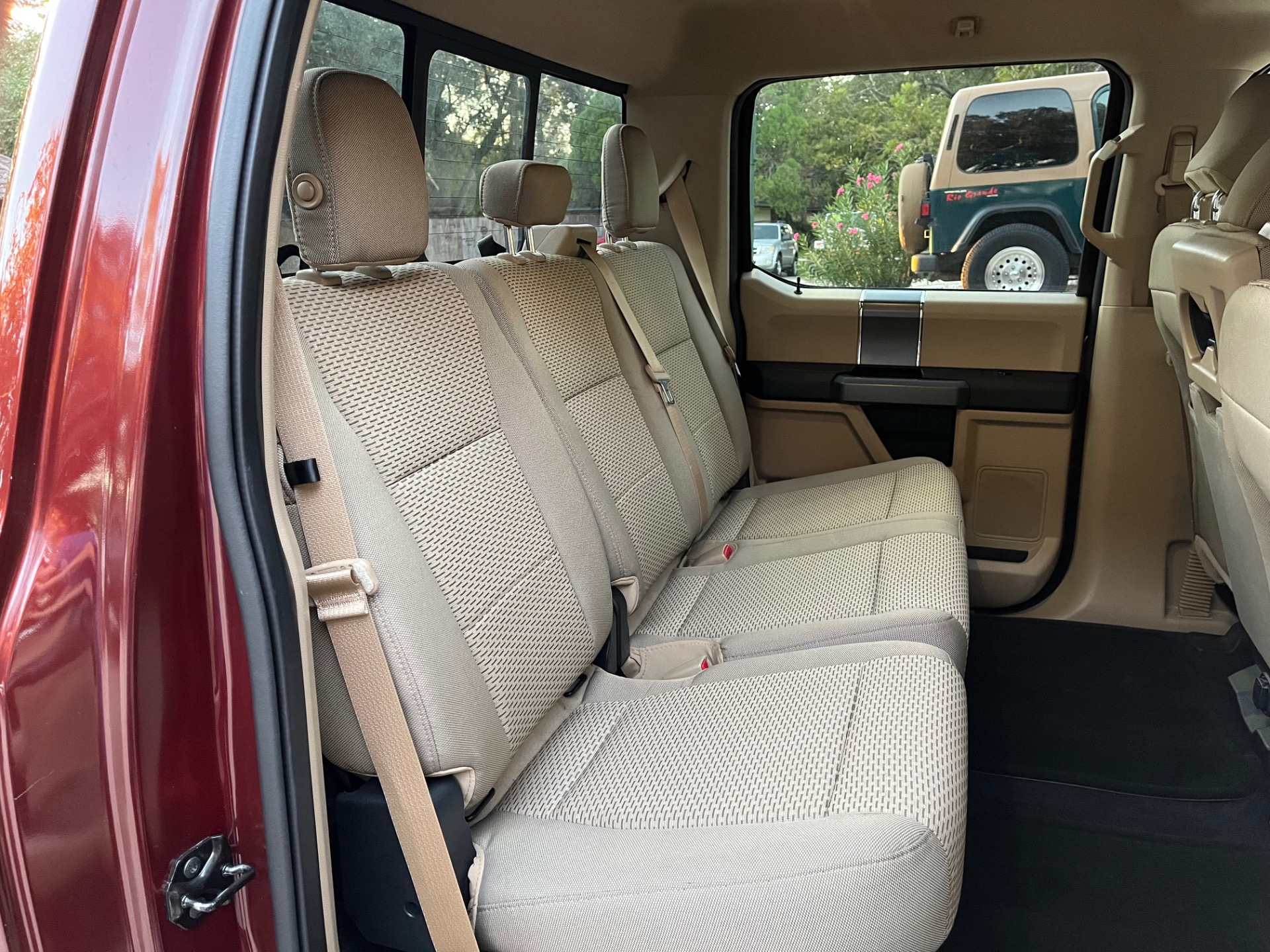 Used-2016-Ford-F-150-XLT