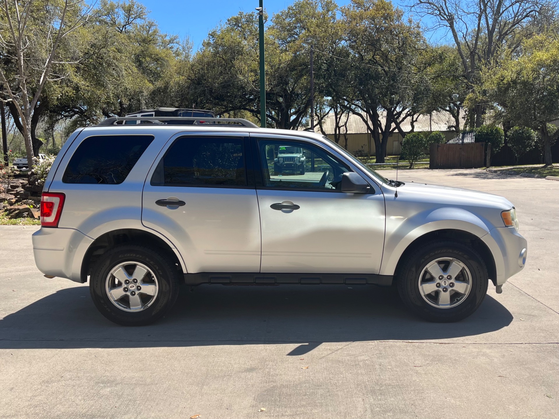 Used-2011-Ford-Escape-XLT
