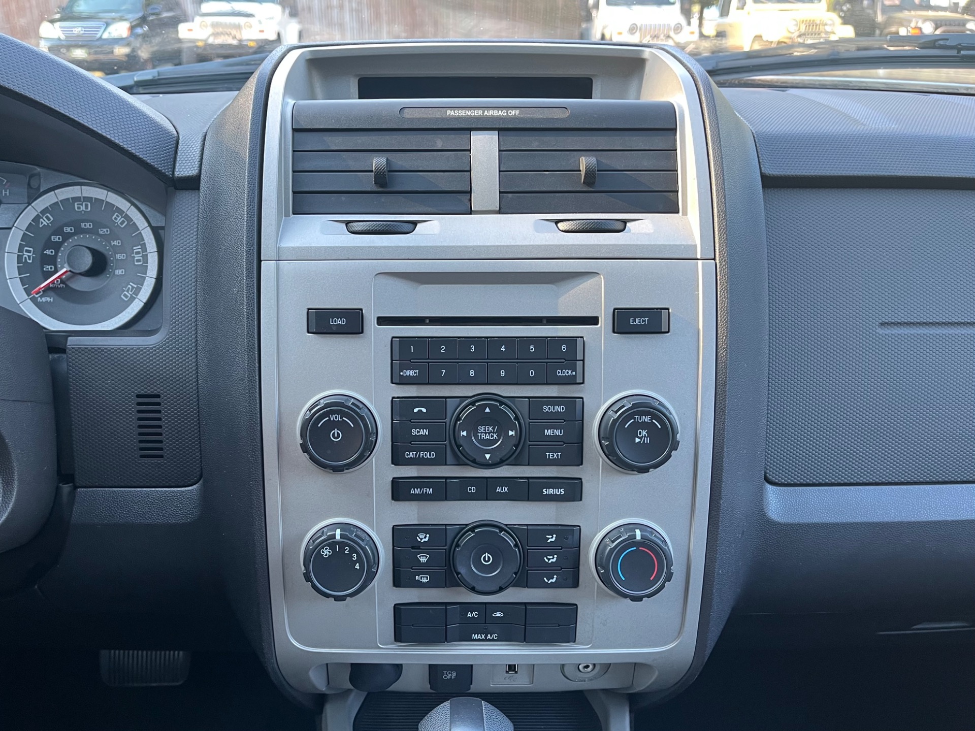 Used-2011-Ford-Escape-XLT