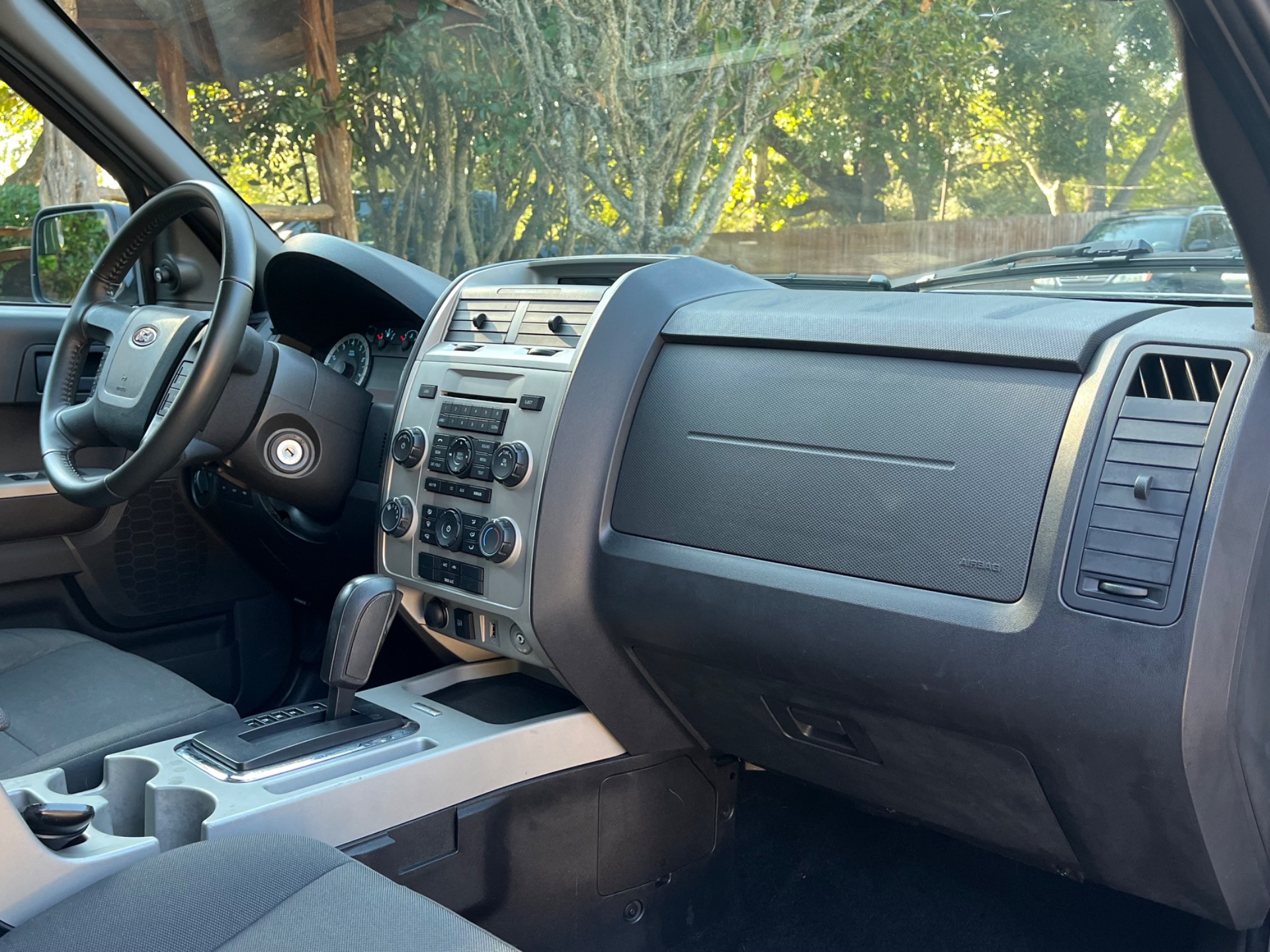 Used-2011-Ford-Escape-XLT
