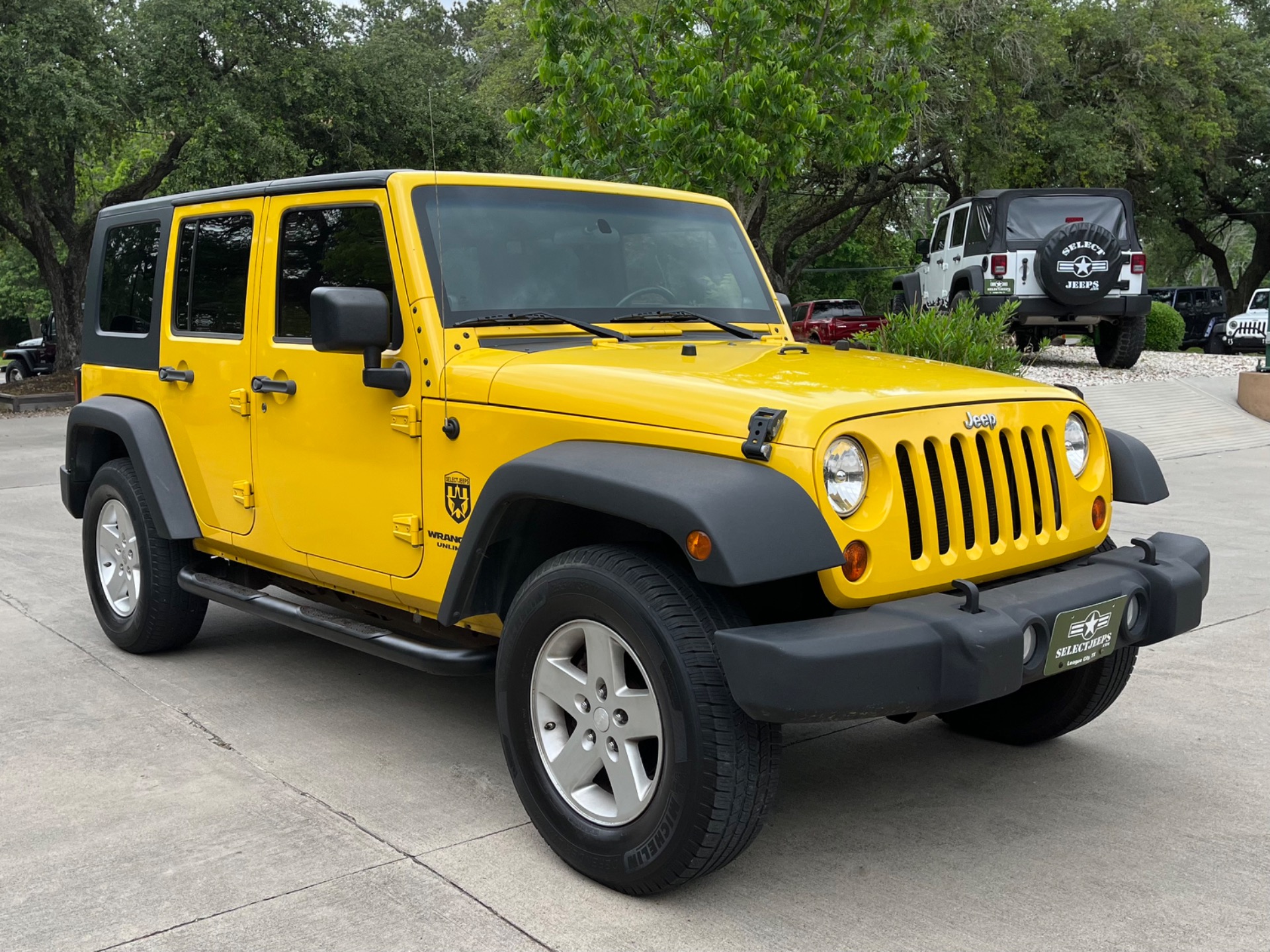 Used-2009-Jeep-Wrangler-Unlimited-X