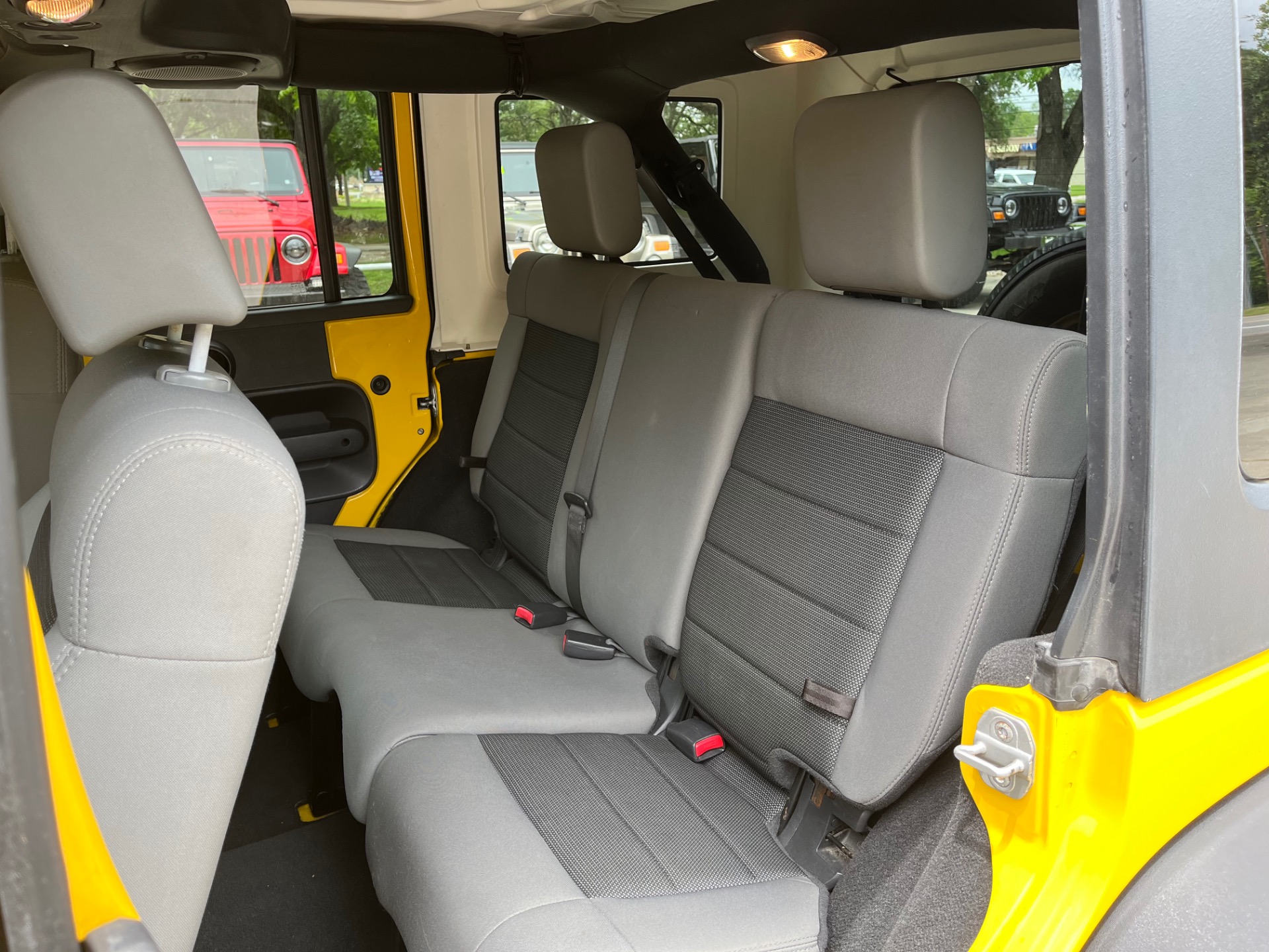 Used-2009-Jeep-Wrangler-Unlimited-X